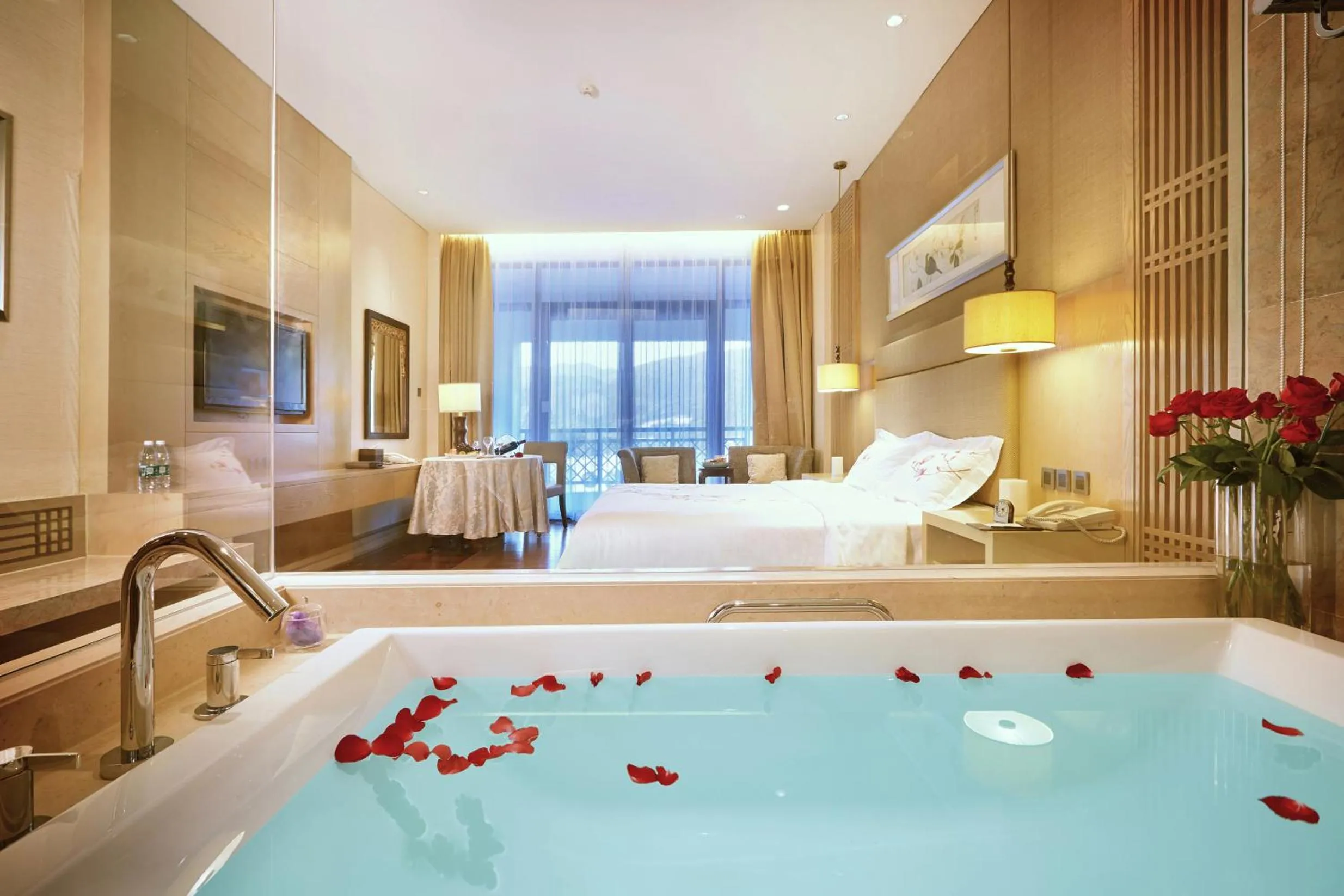 Bathroom, Bed in Dahongpao Resort