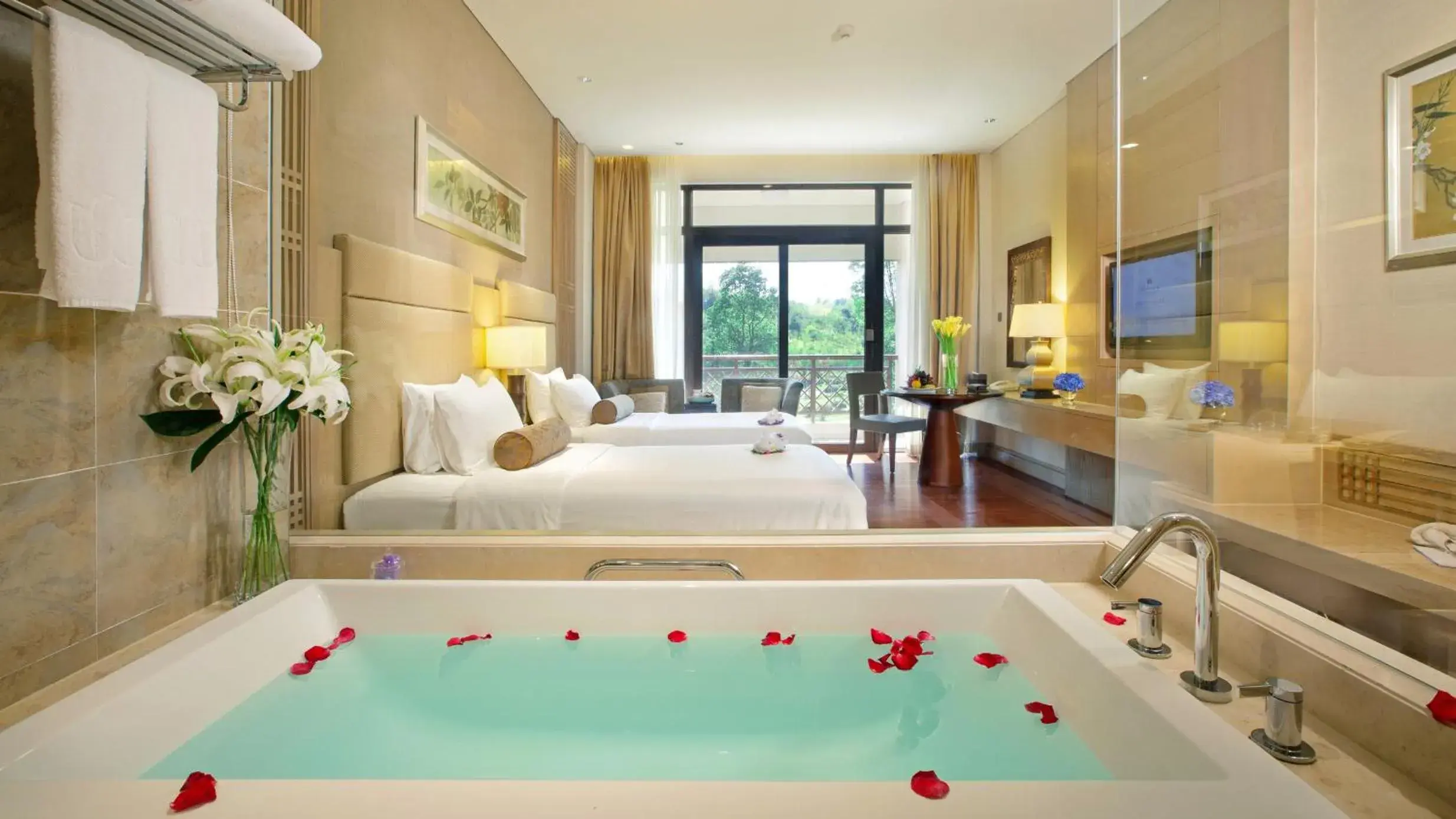 Charming Wuyi Package - Double Room with Lake View in Dahongpao Resort Charming Wuyi Package - Double Room with Lake View in Dahongpao Resort