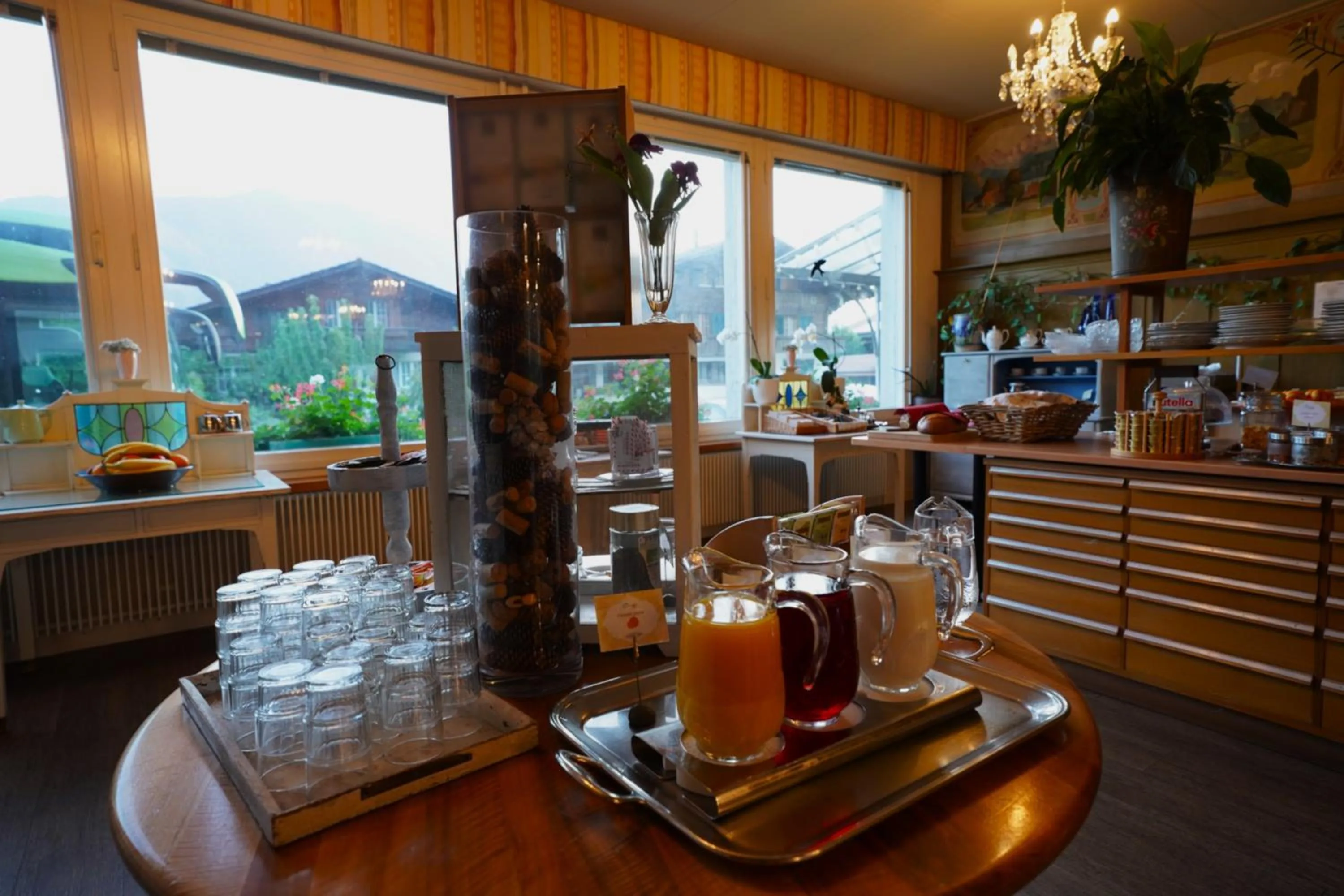 Breakfast in Alpenrose Hotel and Gardens