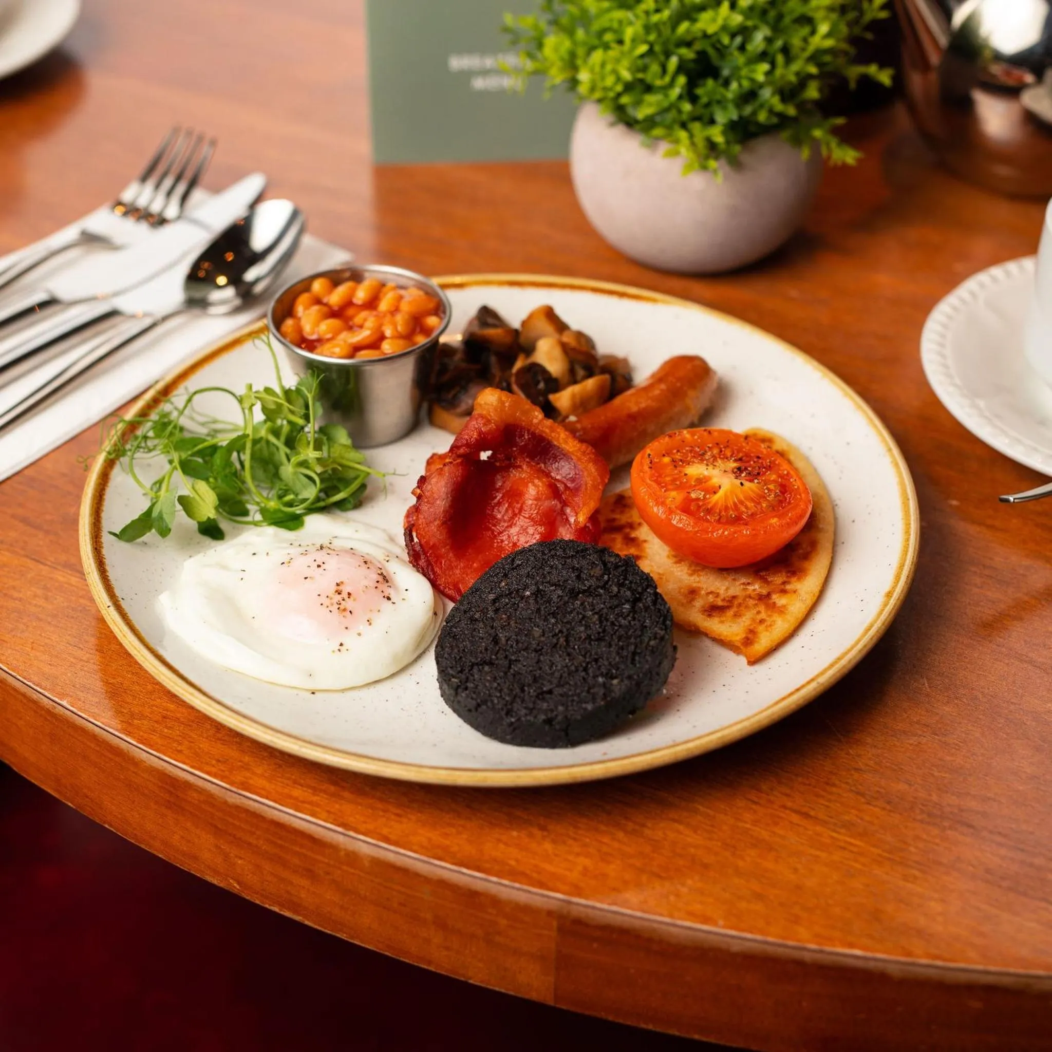 Breakfast in Fairfield House Hotel