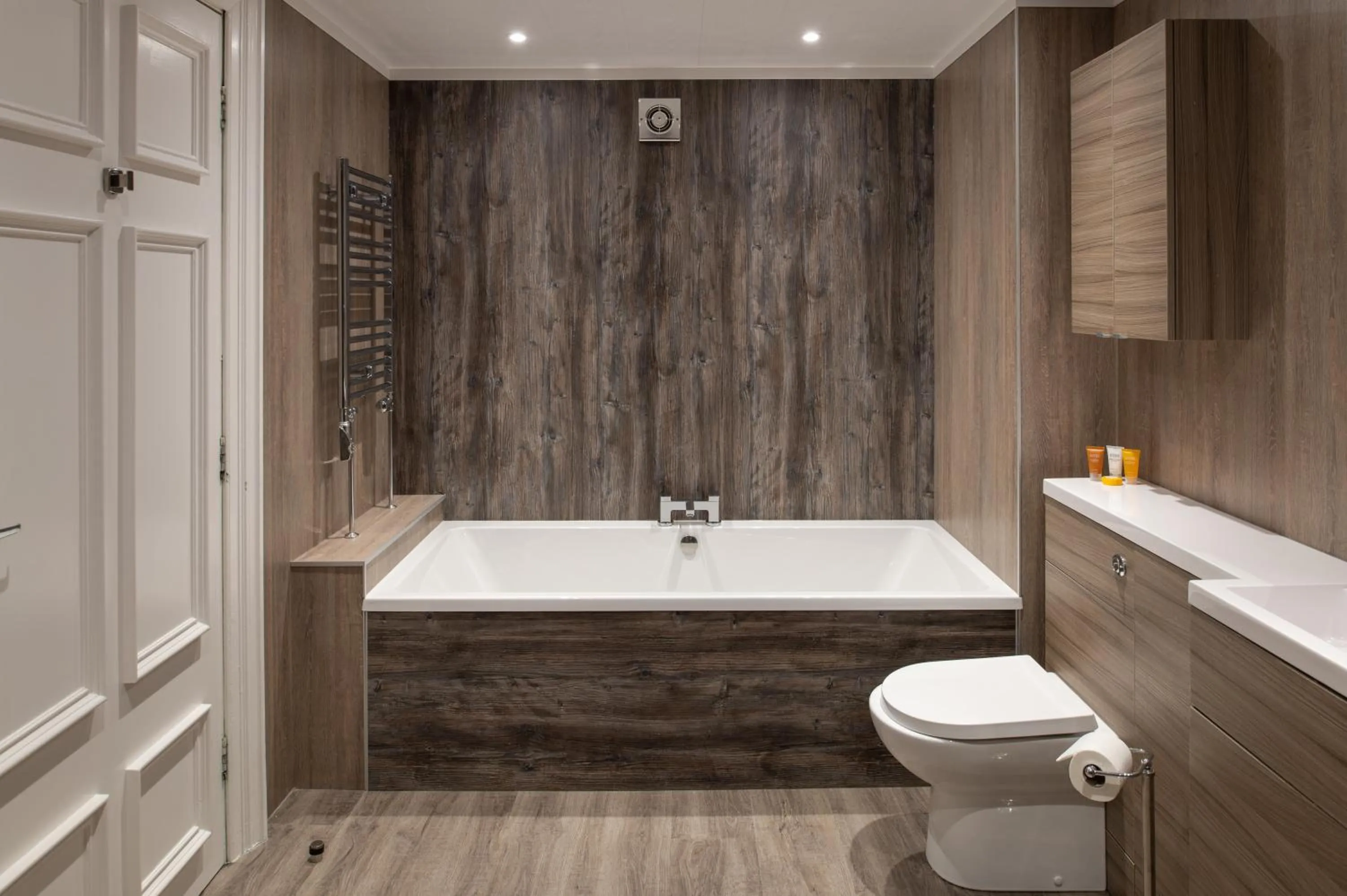 Bathroom in Fairfield House Hotel