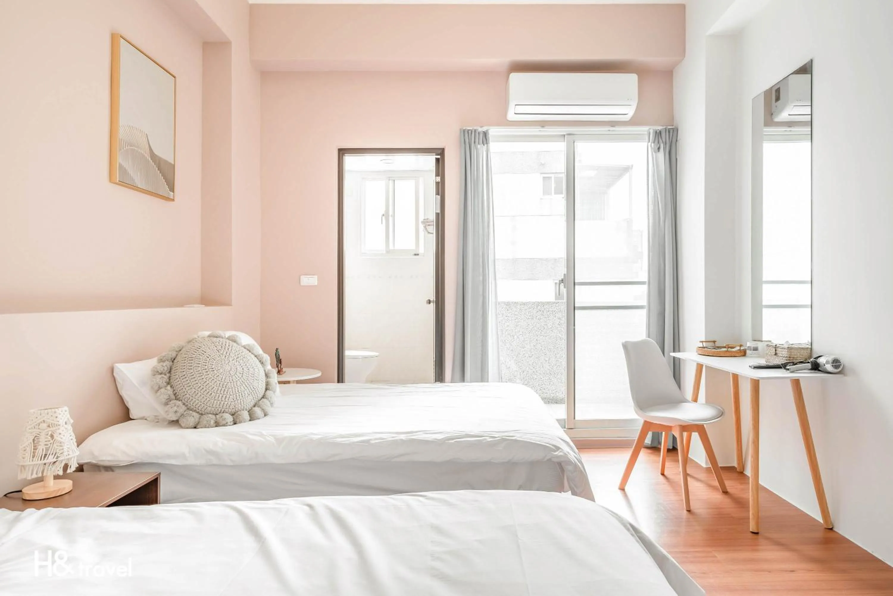 Decorative detail, Bed in Taitung Puyuma Style Inn