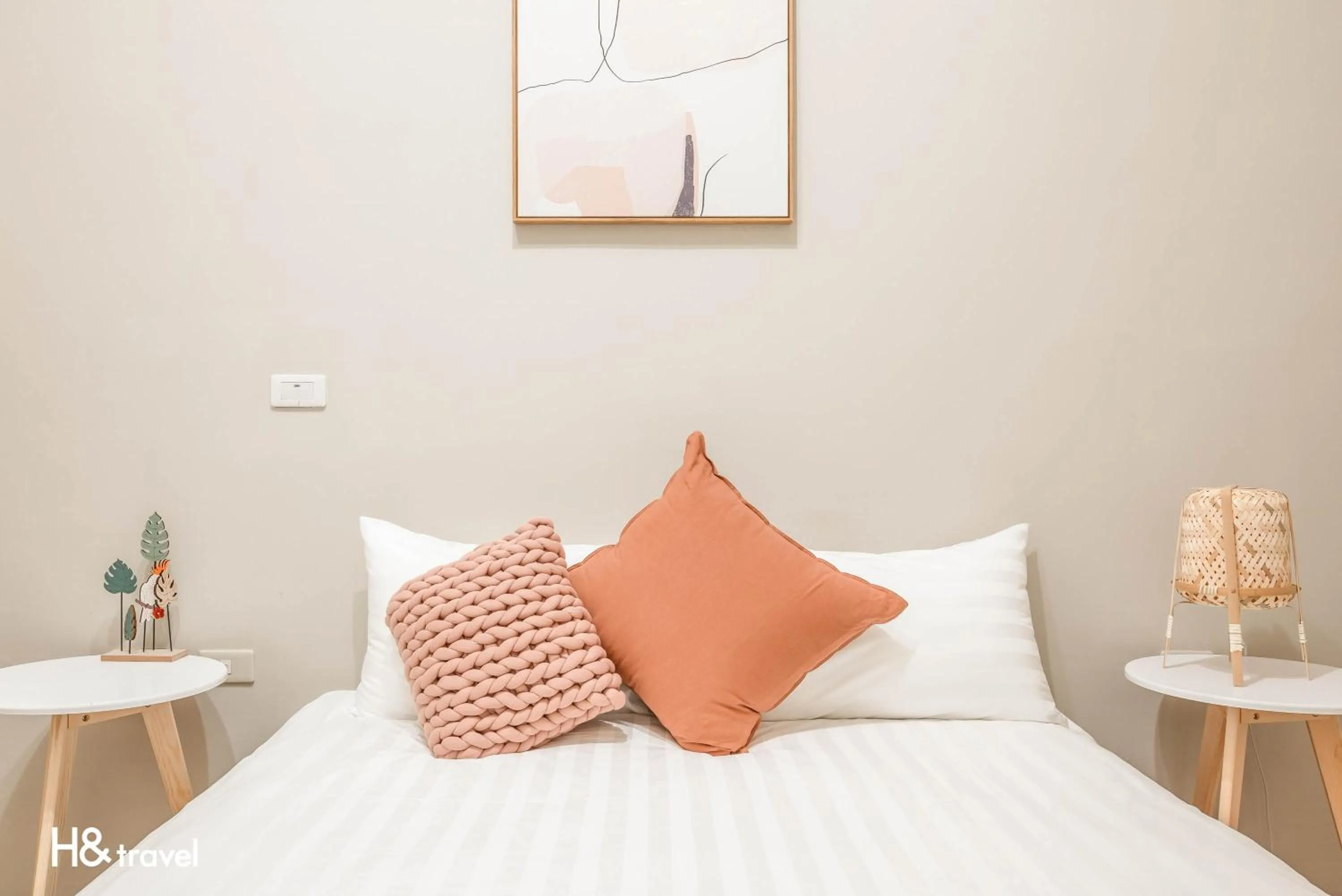 Decorative detail, Bed in Taitung Puyuma Style Inn