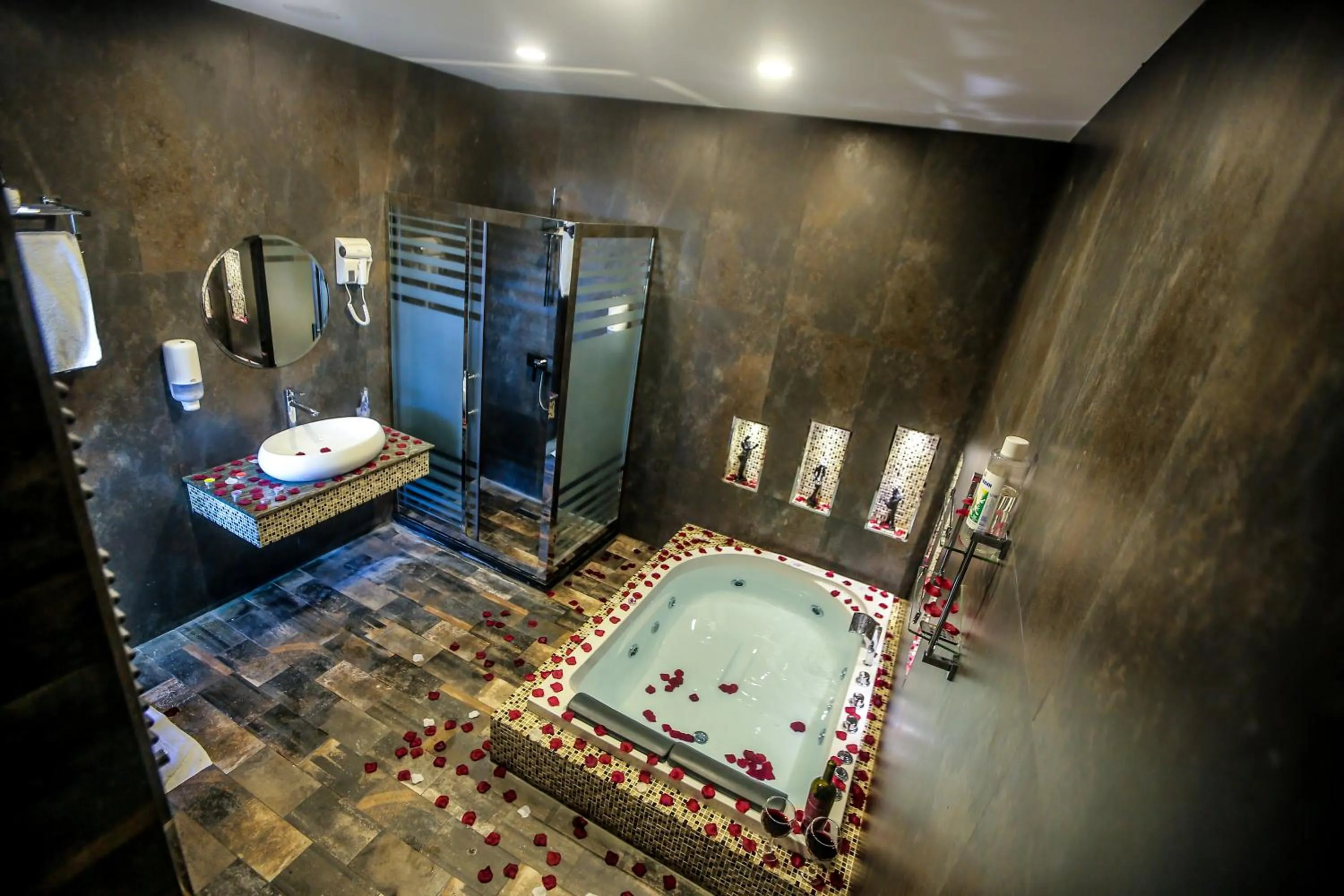 Shower in Armada Villa Hotel