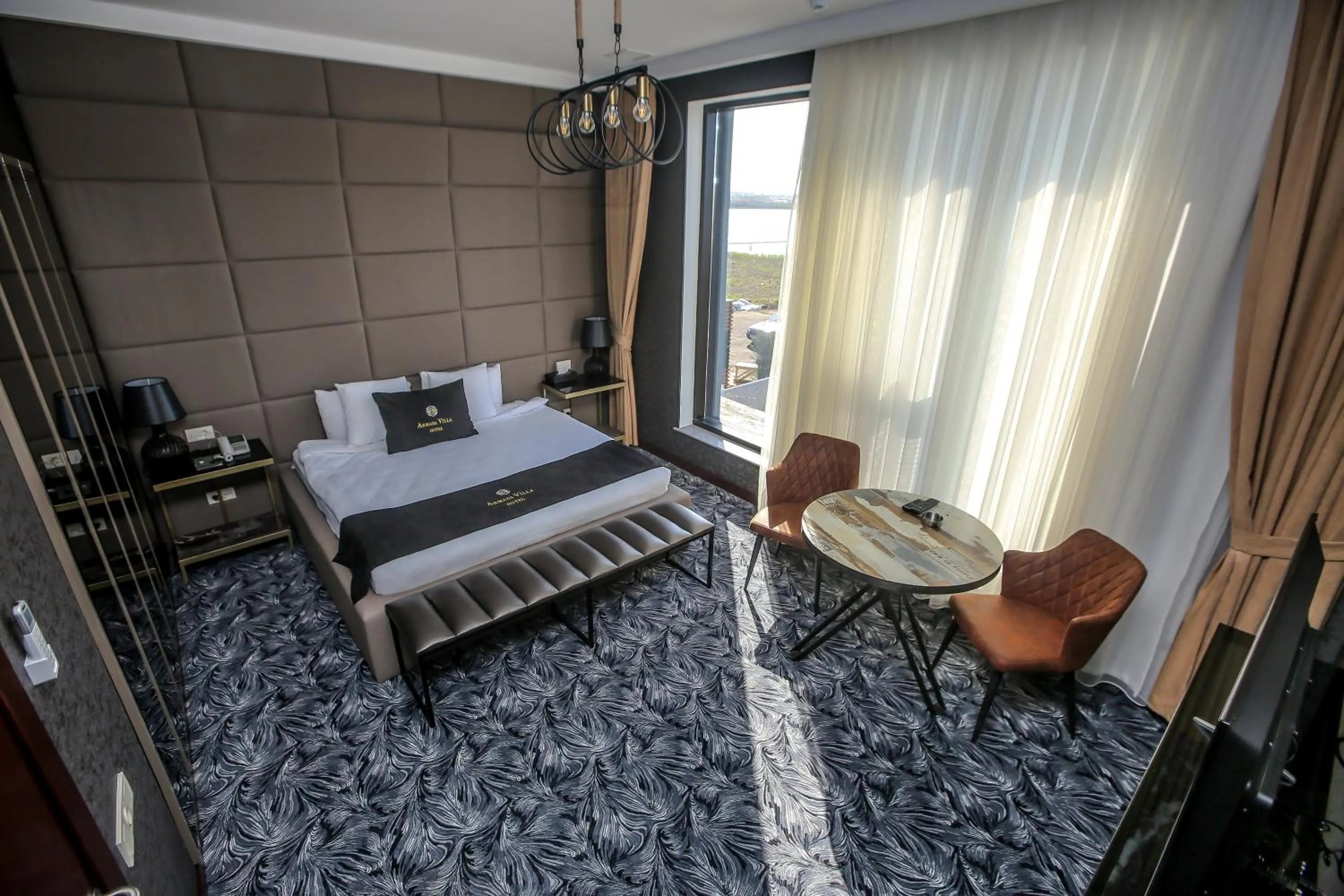 Dining area, Bed in Armada Villa Hotel