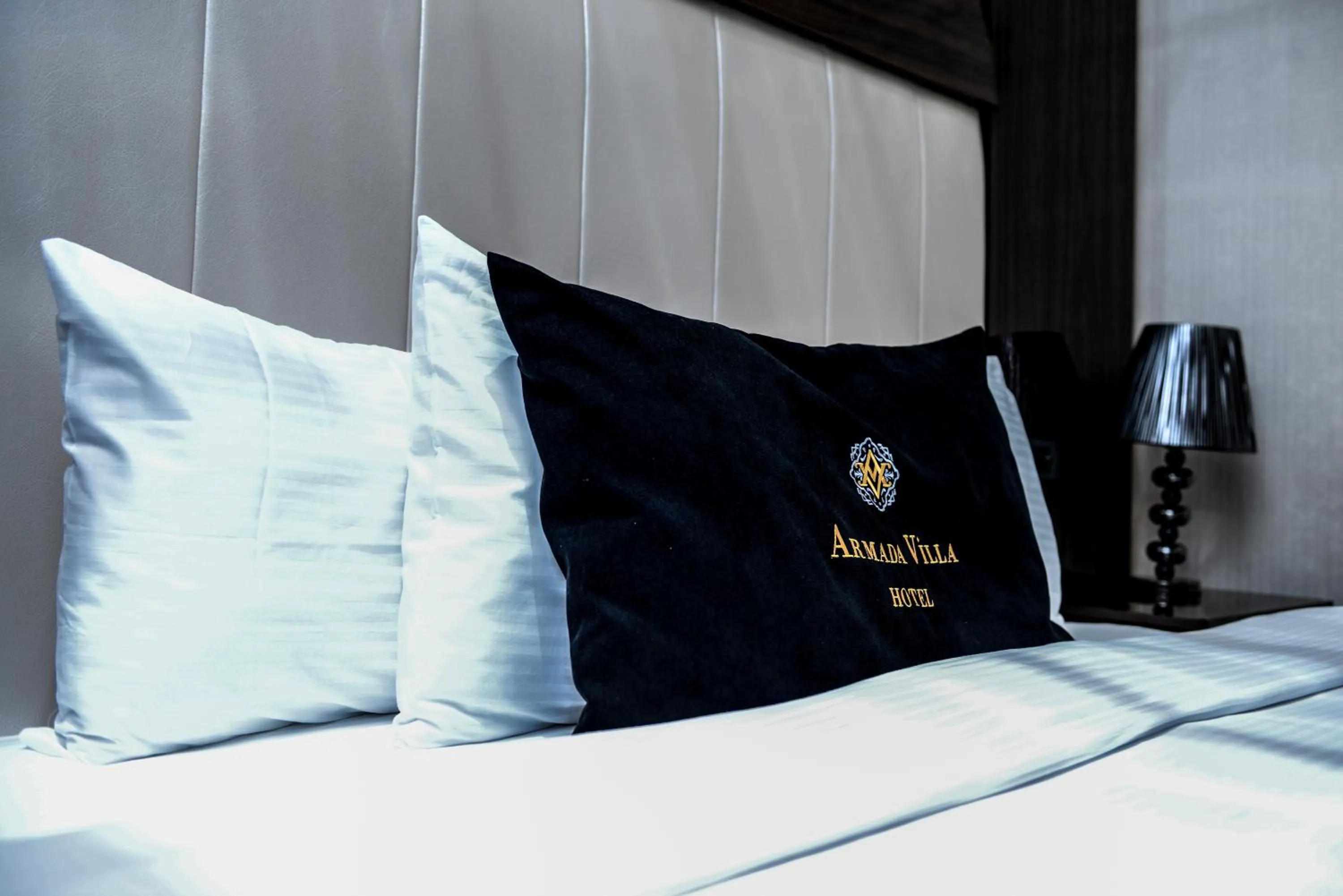 Bed in Armada Villa Hotel