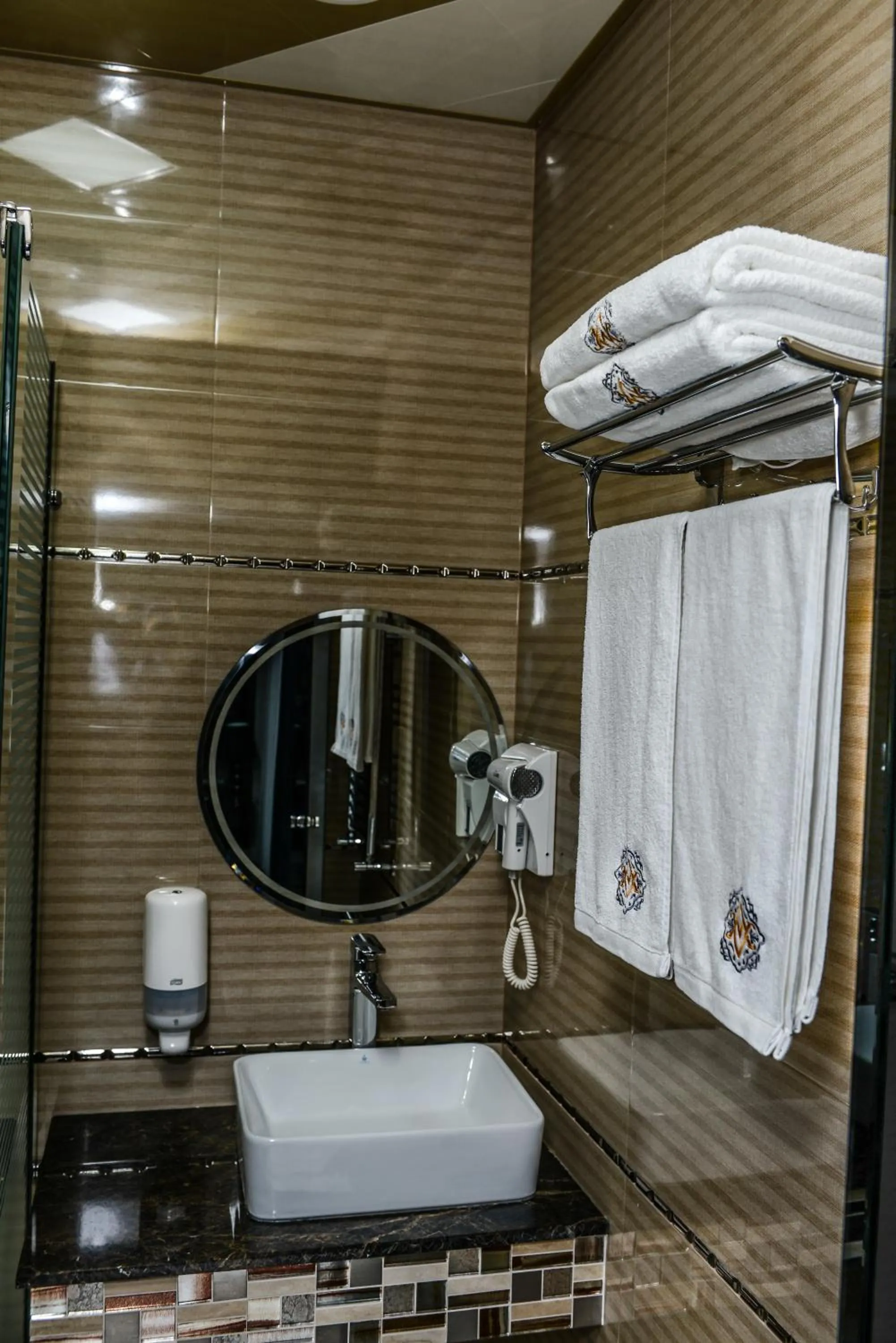 Shower in Armada Villa Hotel