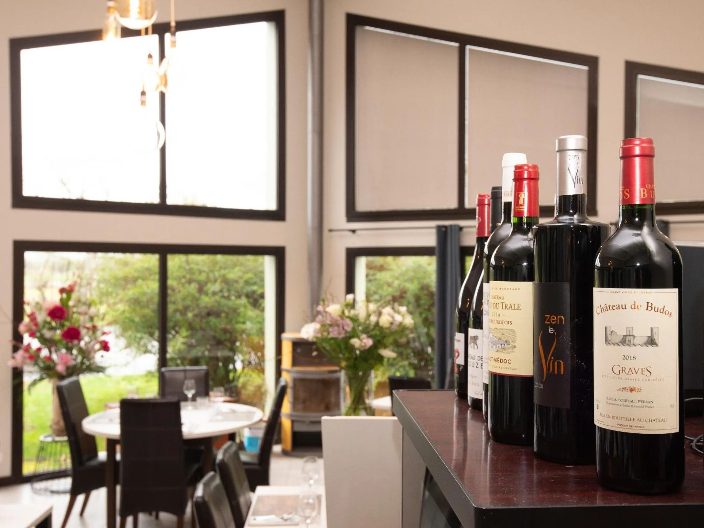 Restaurant/places to eat in Cit'Hotel Les Eleis