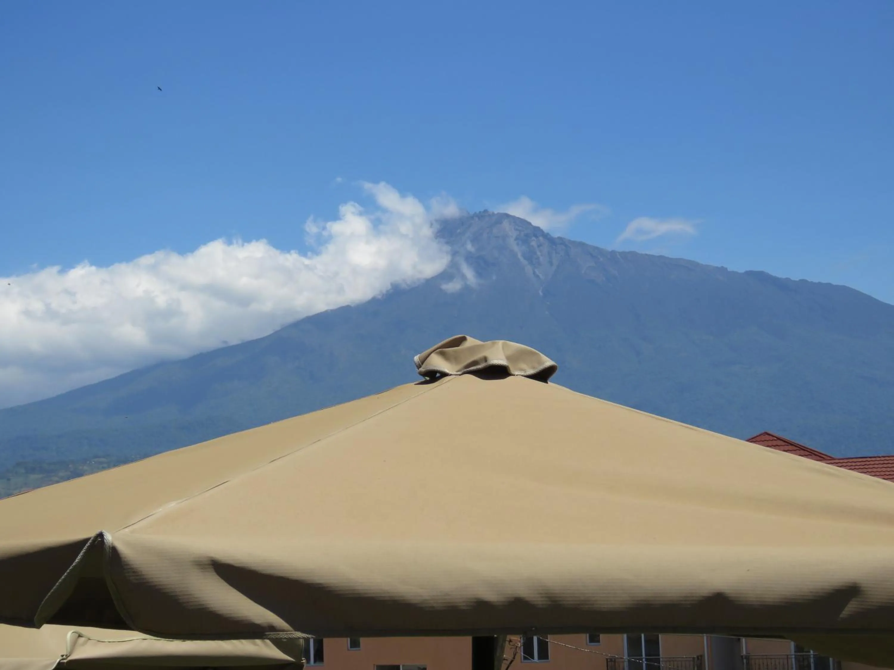 Mountain view in Boulevard Inn Mt Meru