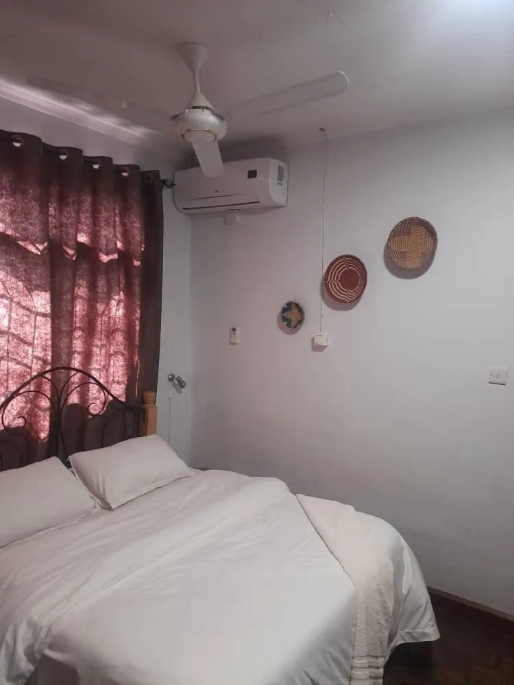 Bed in Boulevard Inn Mt Meru