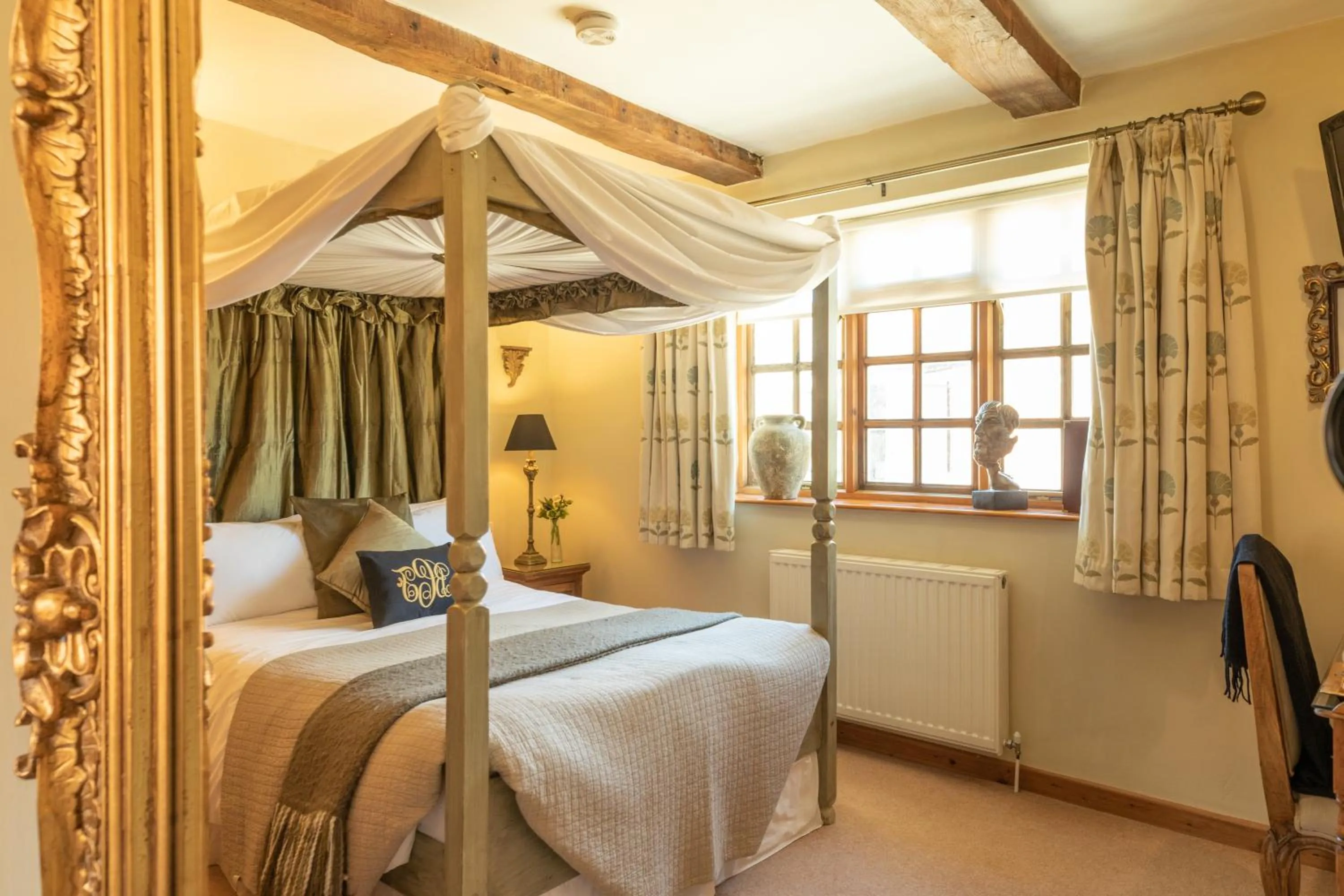 Bed in Blounts Court Farm