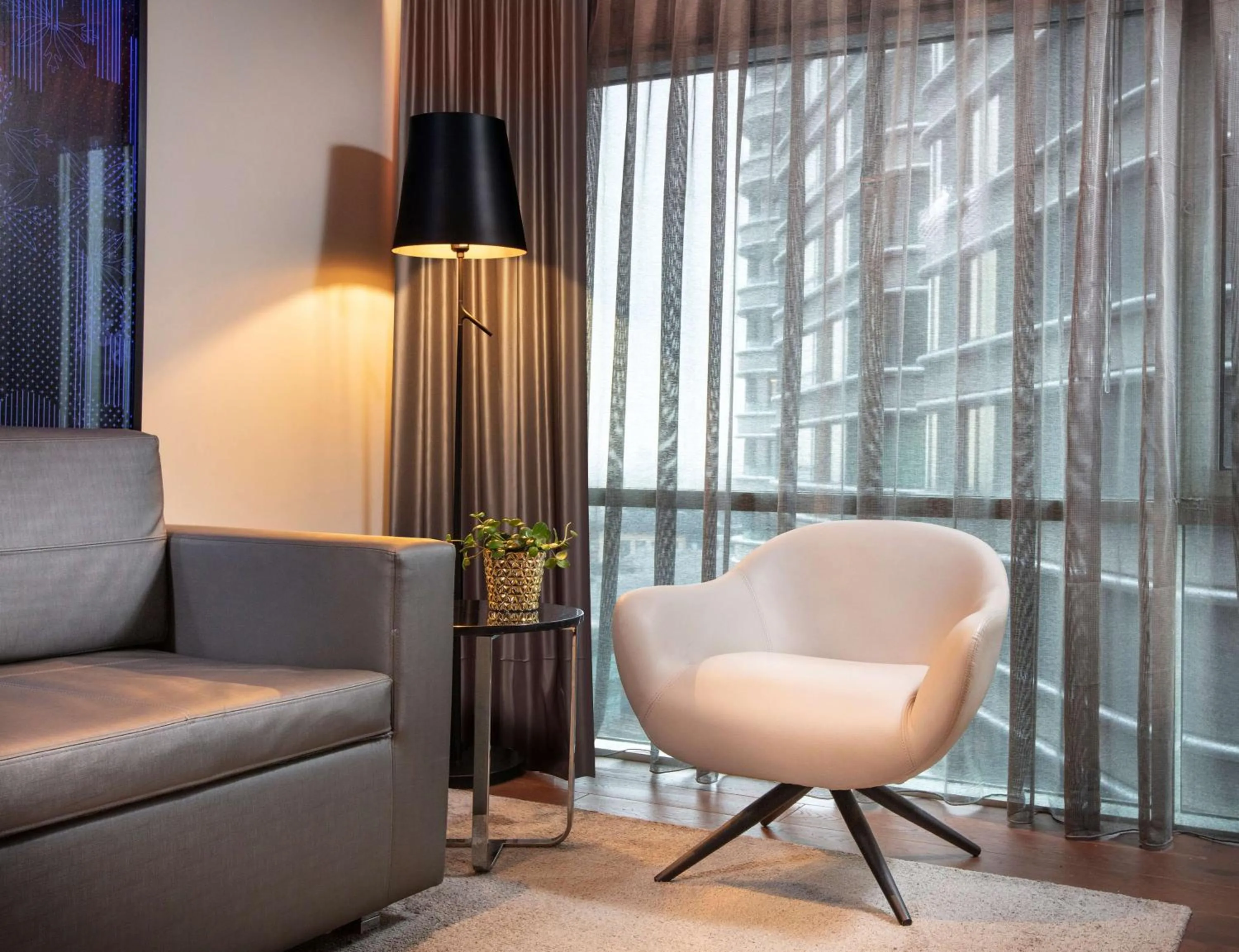 Photo of the whole room in Park Plaza London Riverbank