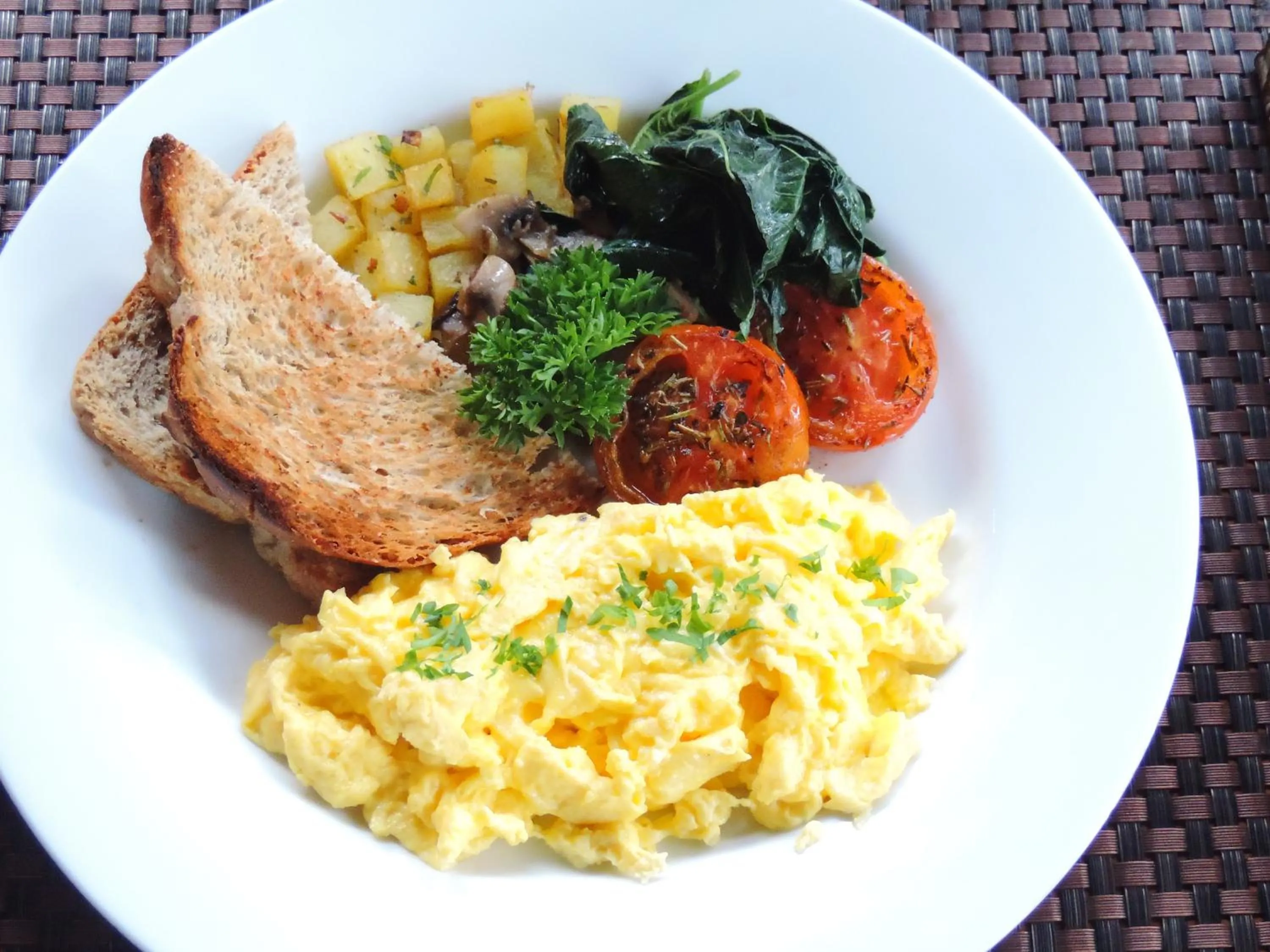 Breakfast in Adi Bisma Inn by Mahaputra