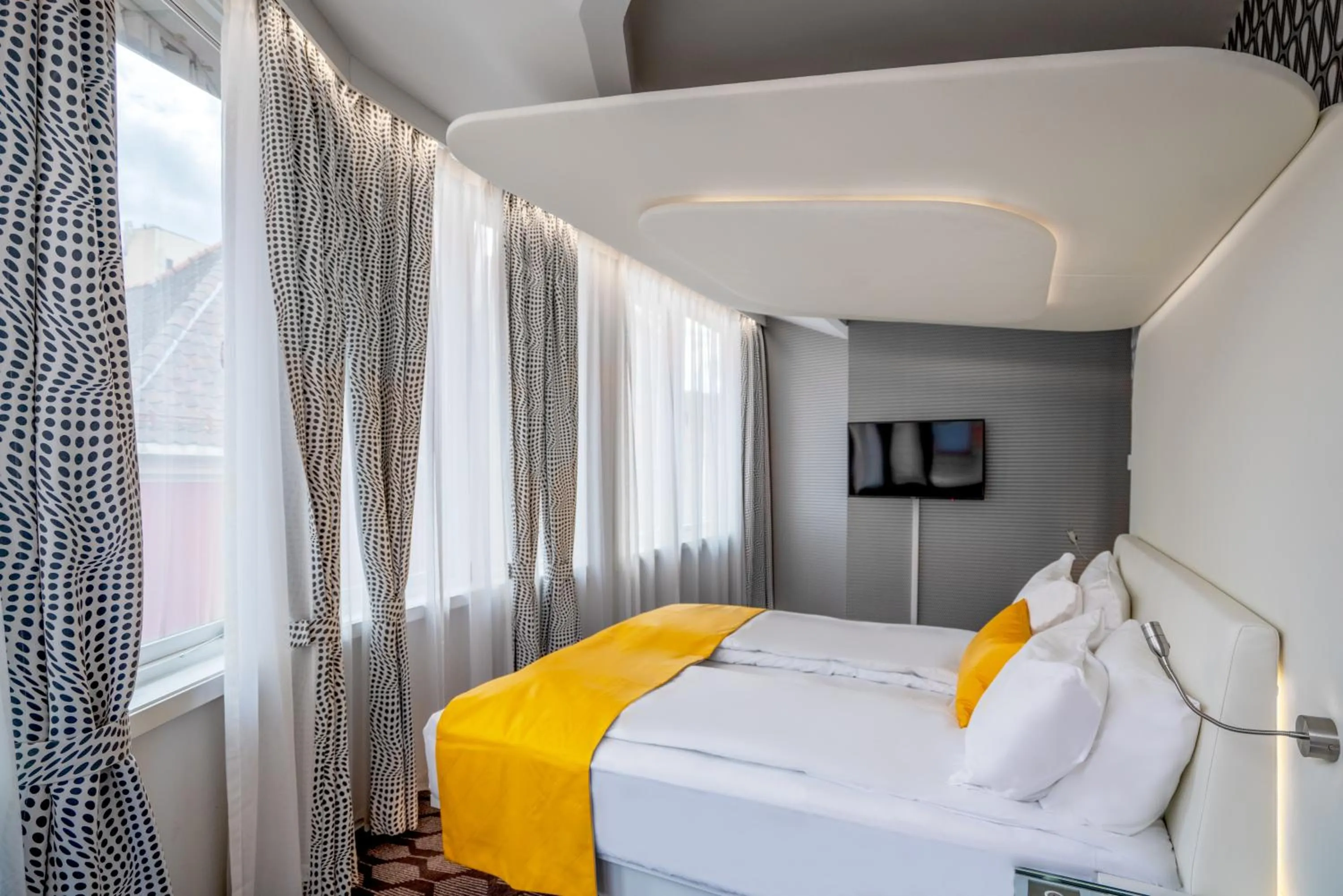 View (from property/room), Bed in Magic Hotel Bergen City Center, a member of Radisson Individuals