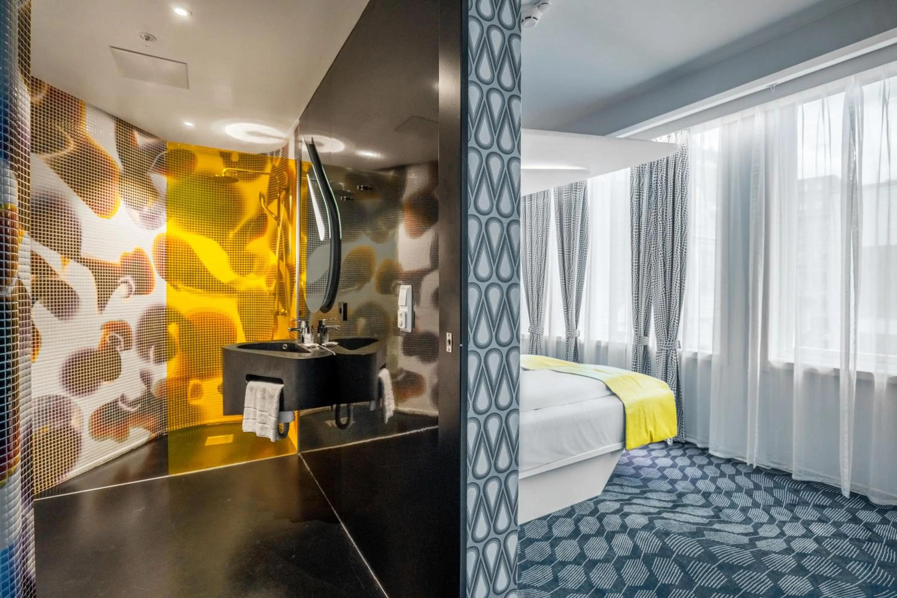 View (from property/room), Bed in Magic Hotel Bergen City Center, a member of Radisson Individuals