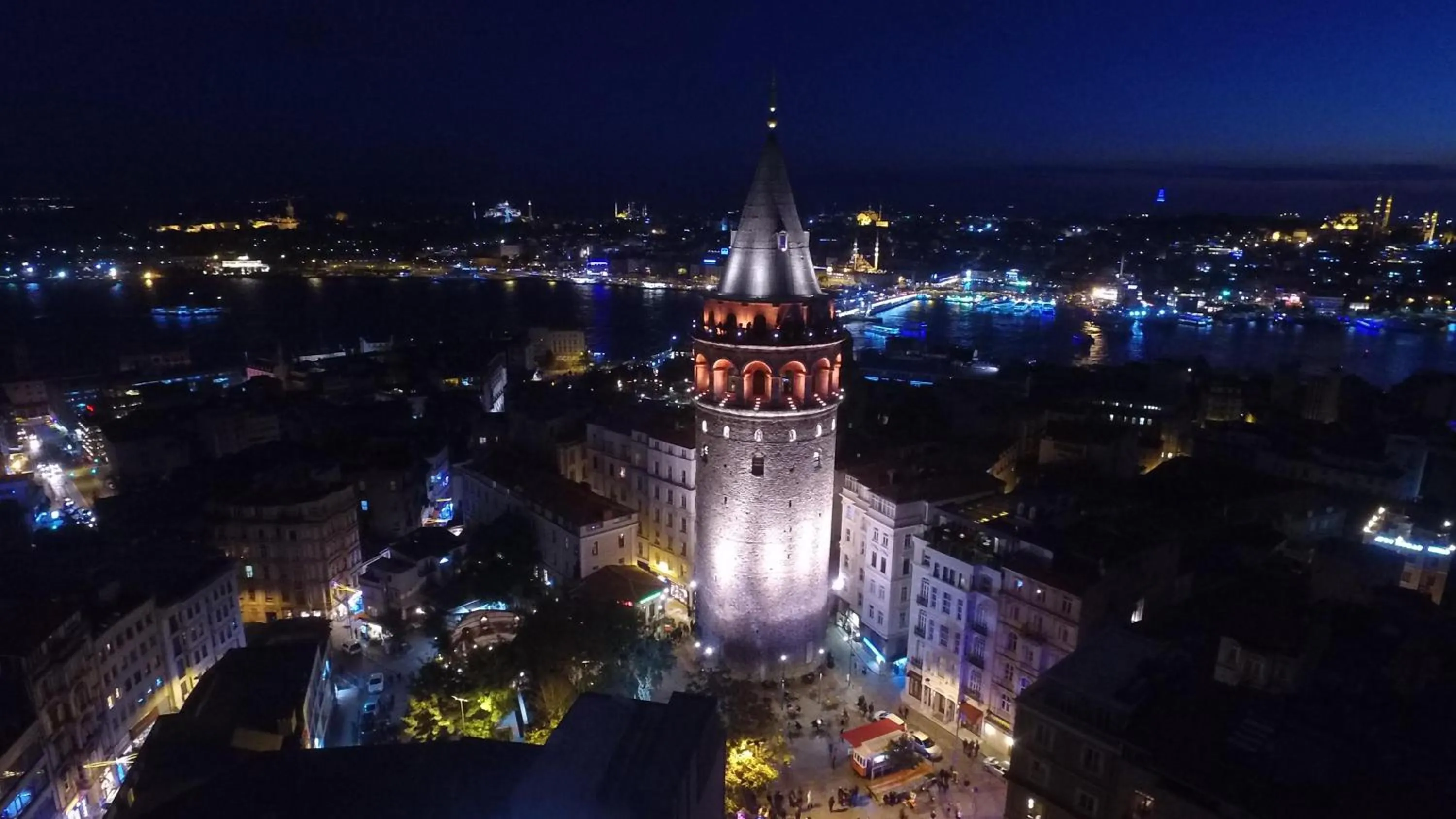 Night in Anemon Koleksiyon Galata Otel