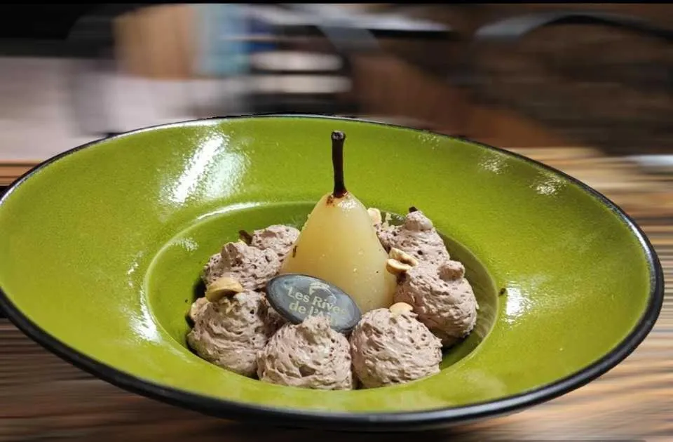 Food in Les Rives de l'Ain