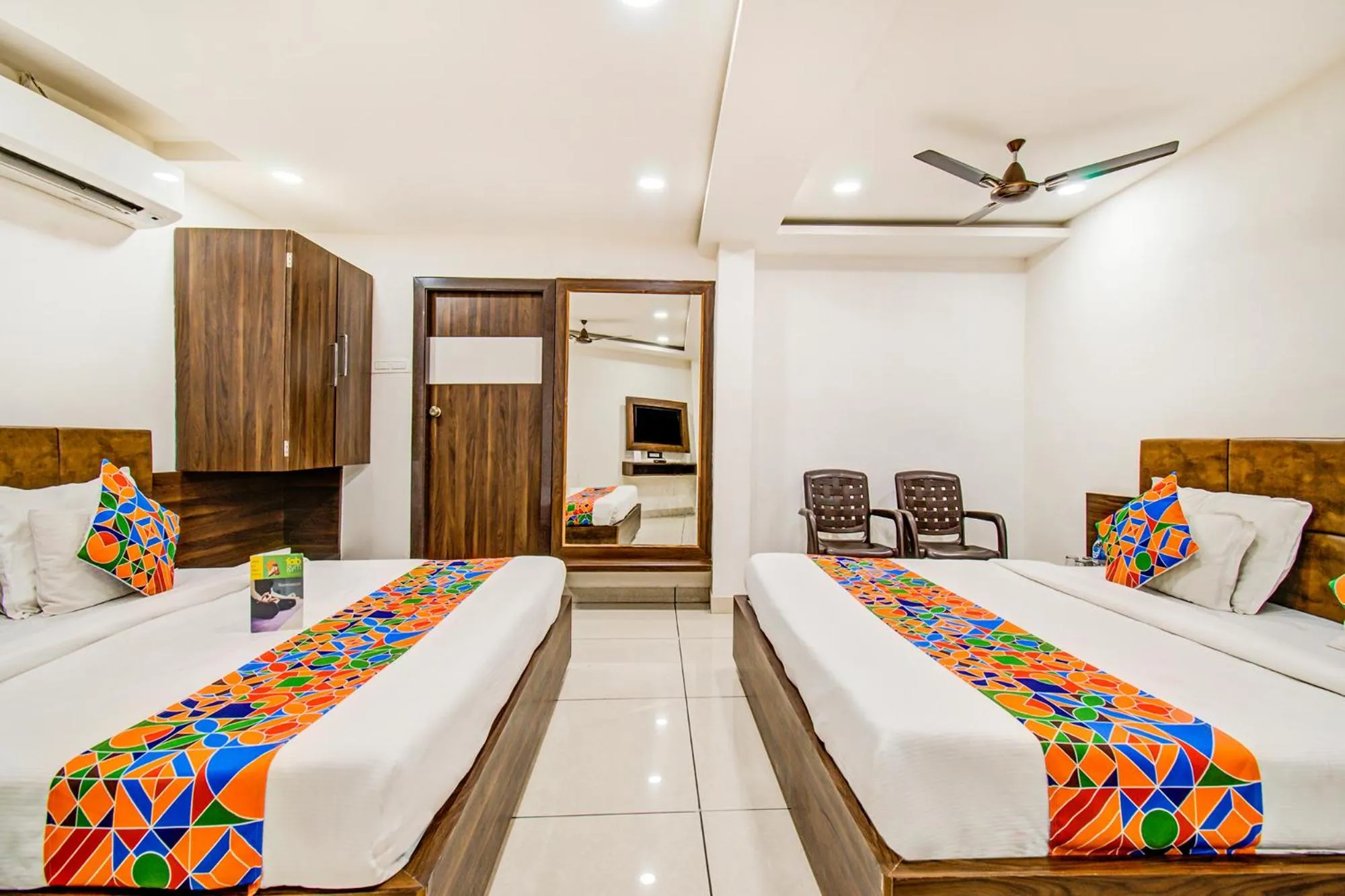 Bedroom, Bed in FabHotel Rajnandani Residency Bhawarkua