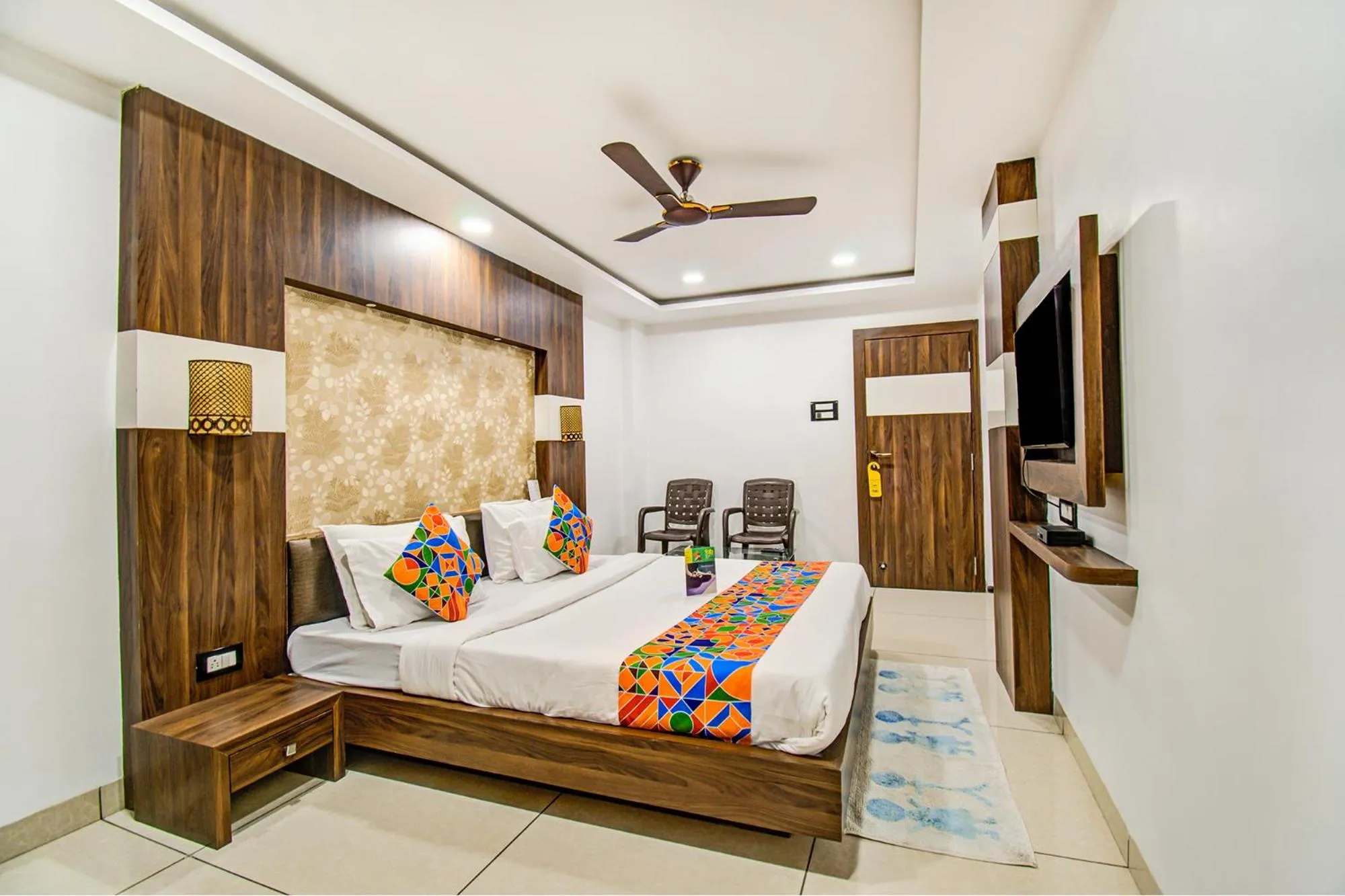 TV and multimedia, Bed in FabHotel Rajnandani Residency Bhawarkua
