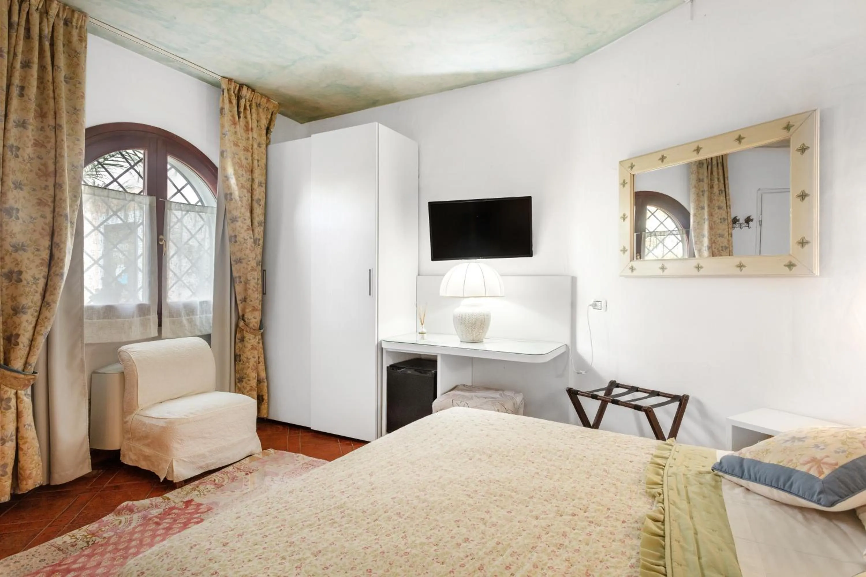 Bed in Hotel Stefania Boutique Hotel by the Beach