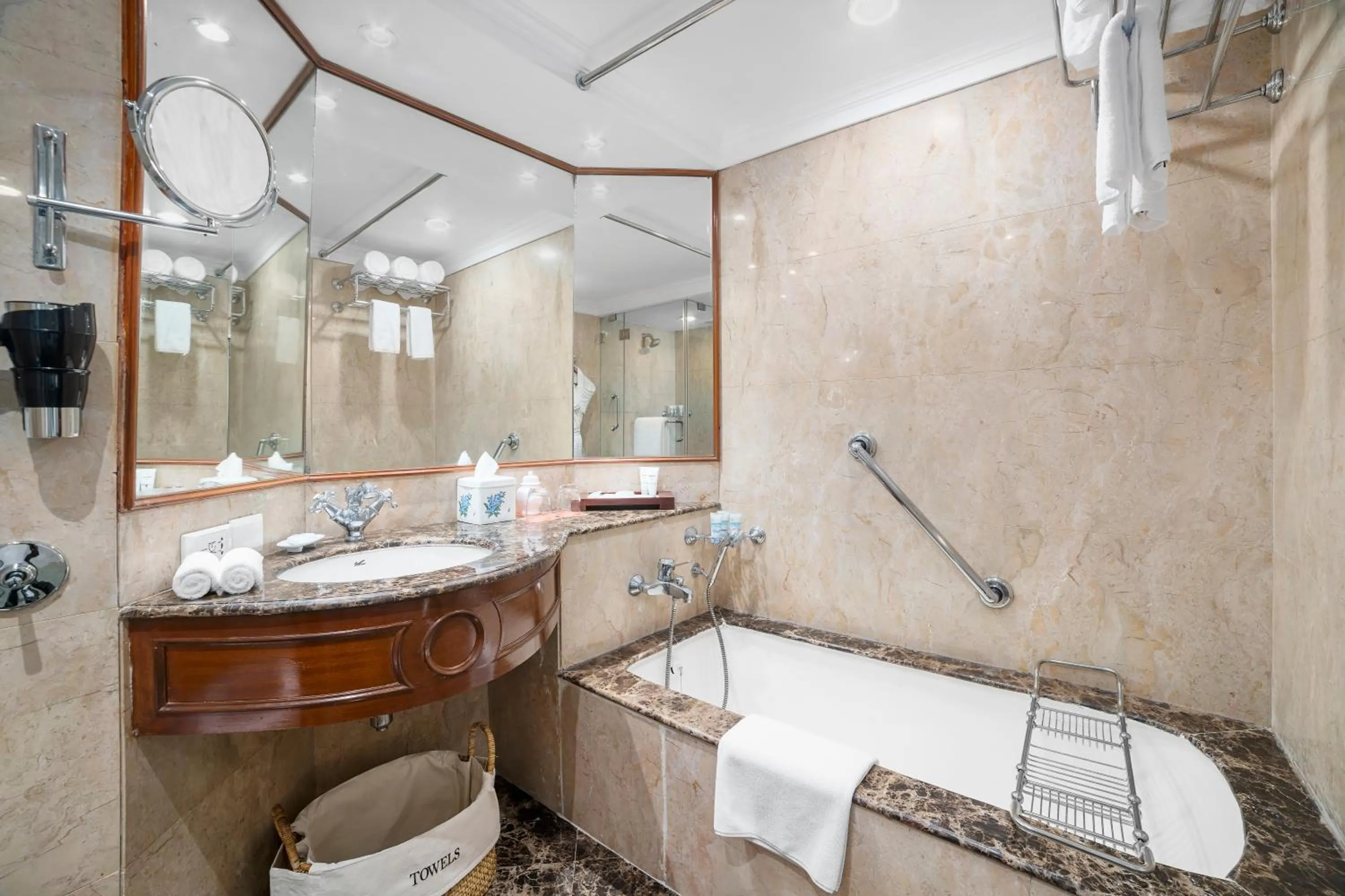 Bathroom in Welcomhotel by ITC Hotels, Alkapuri, Vadodara