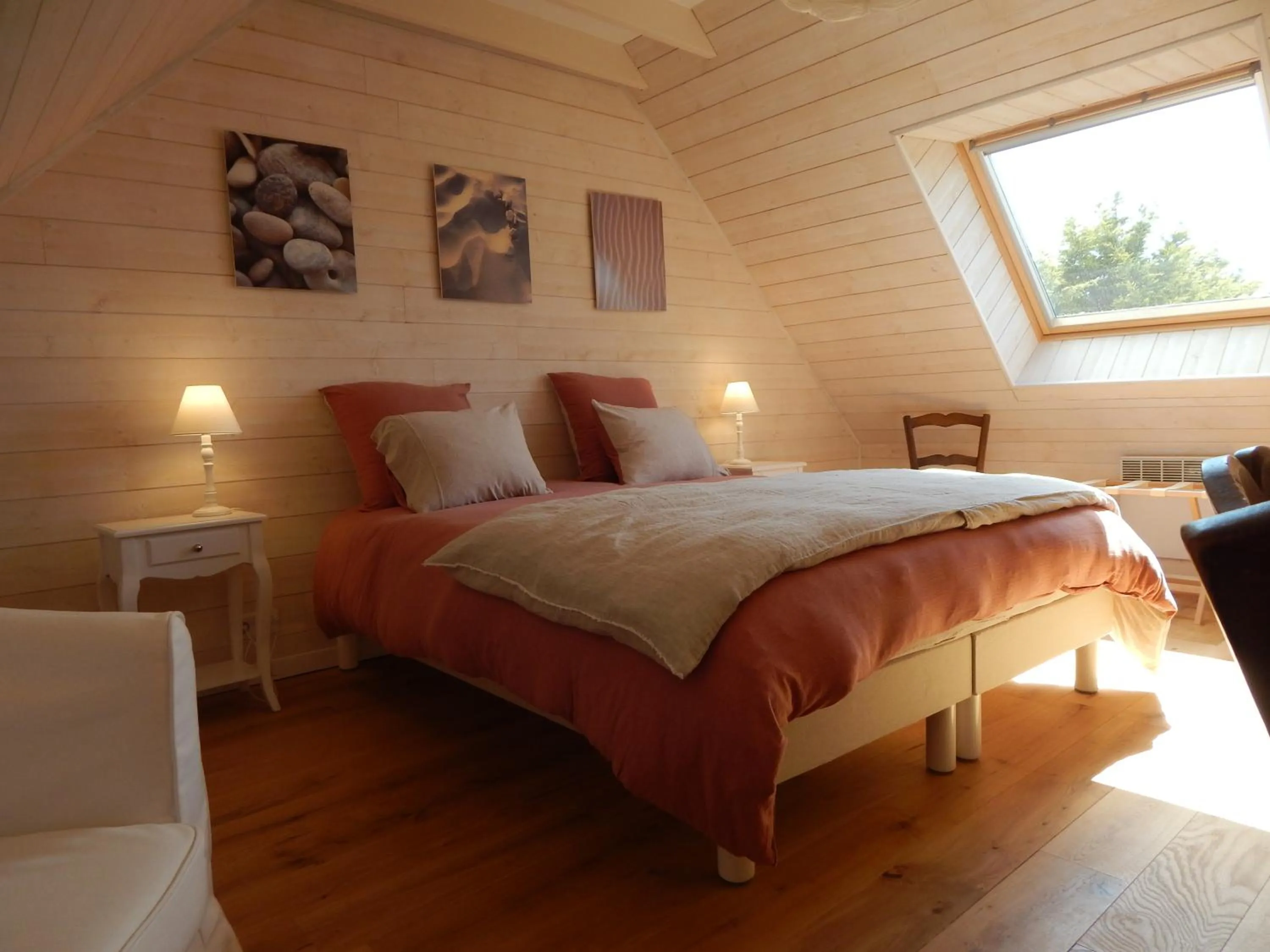 Photo of the whole room, Bed in Balade Océane