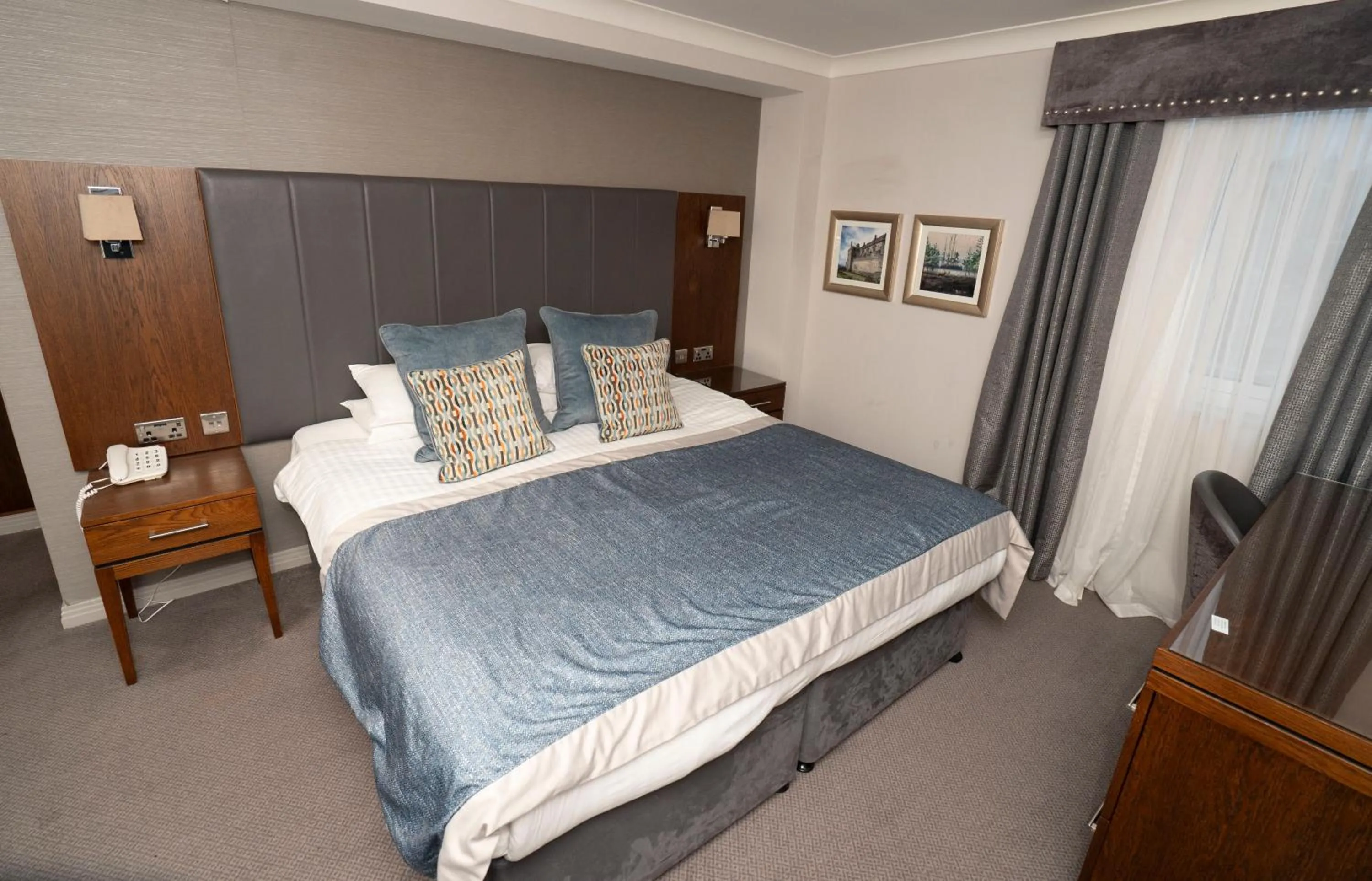 Bed in Golden Lion Hotel