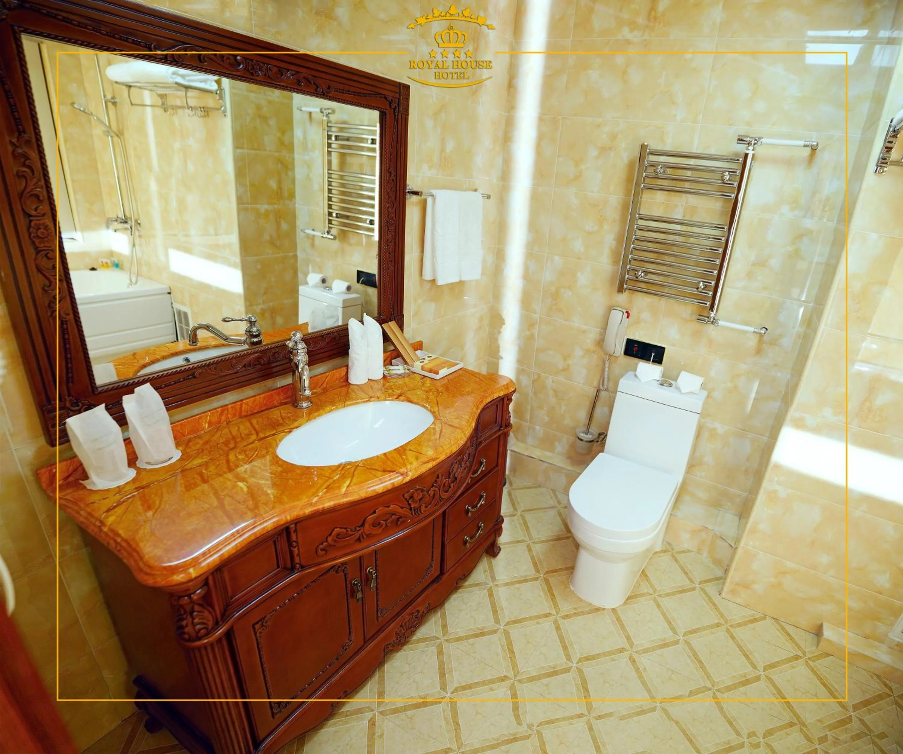 Bathroom in Royal House Hotel 2