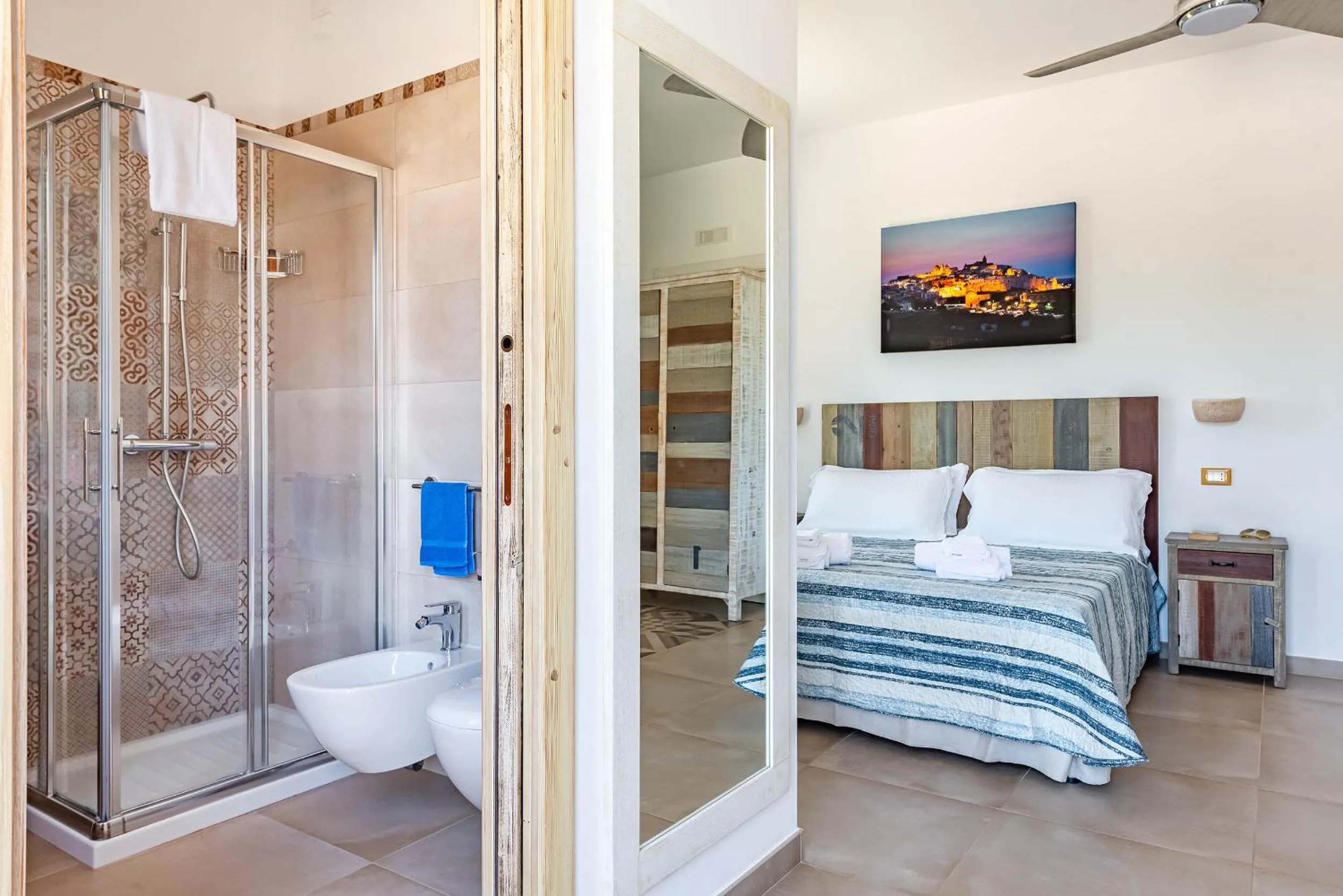 Bathroom, Bed in Villa Fumarola