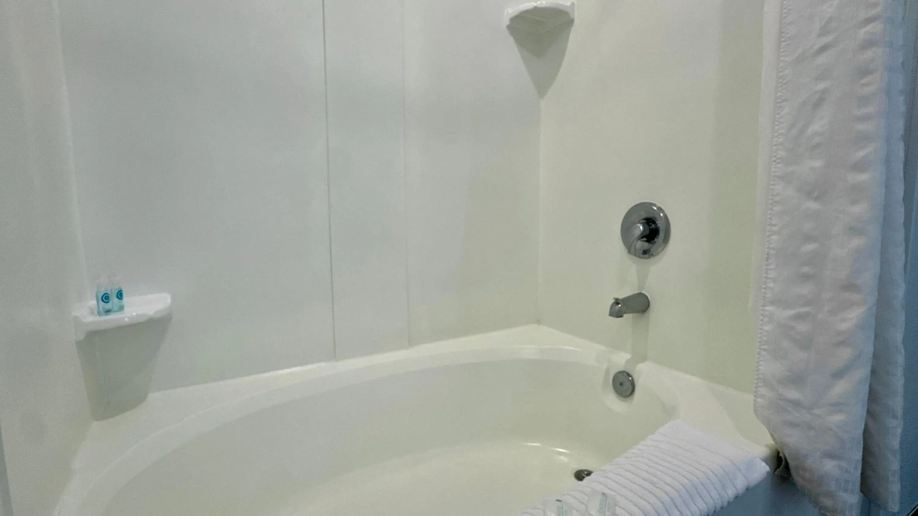 Bathroom in MainStay Suites Las Vegas Flamingo