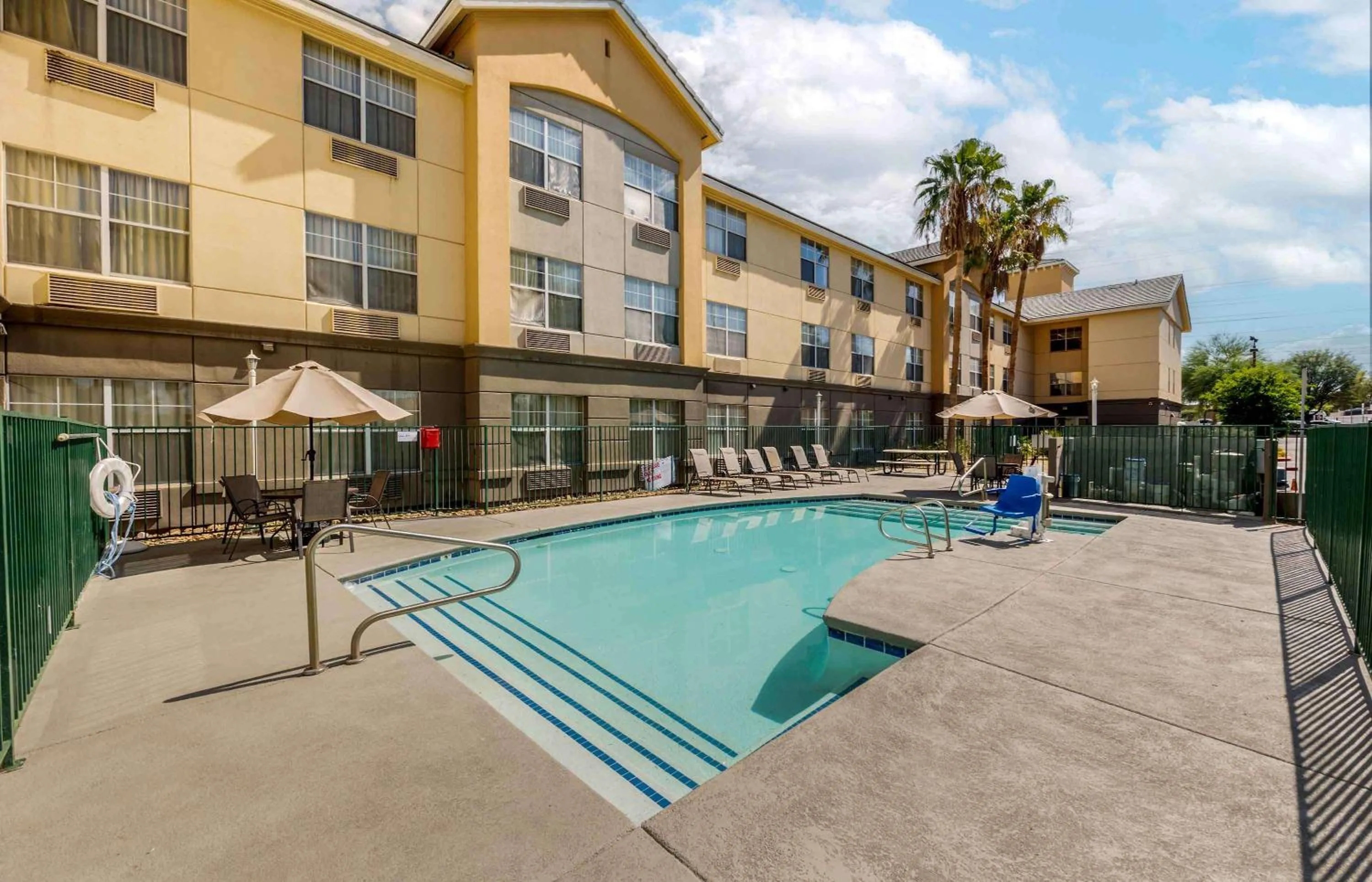 Pool view in MainStay Suites Las Vegas Flamingo
