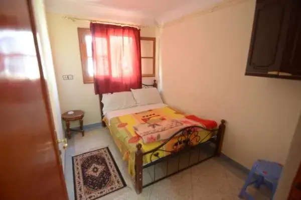 Single Room with Shared Shower and Toilet - single occupancy in Hotel Imilchil Single Room with Shared Shower and Toilet - single occupancy in Hotel Imilchil