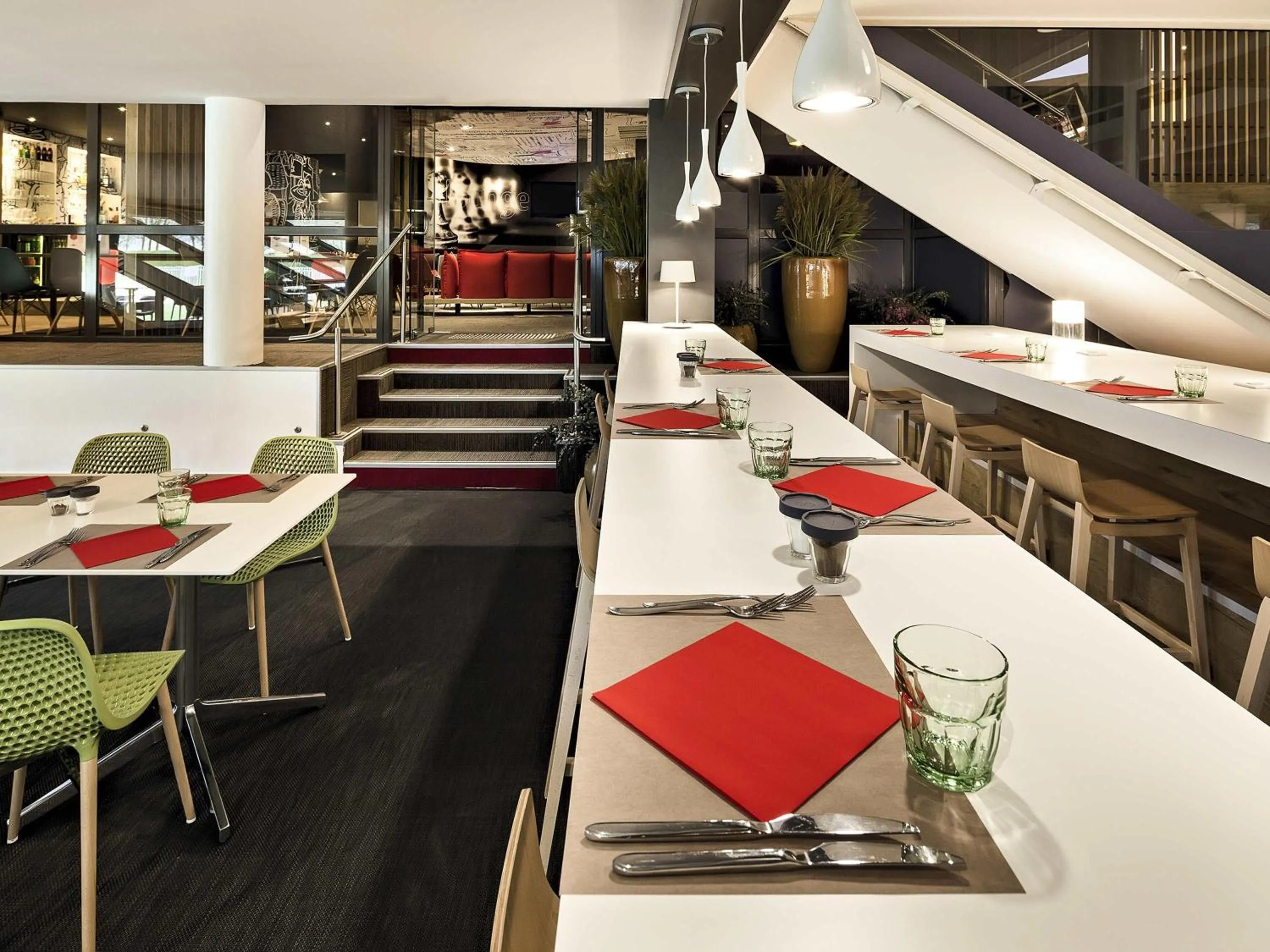 Restaurant/places to eat in ibis Poitiers Site du Futuroscope