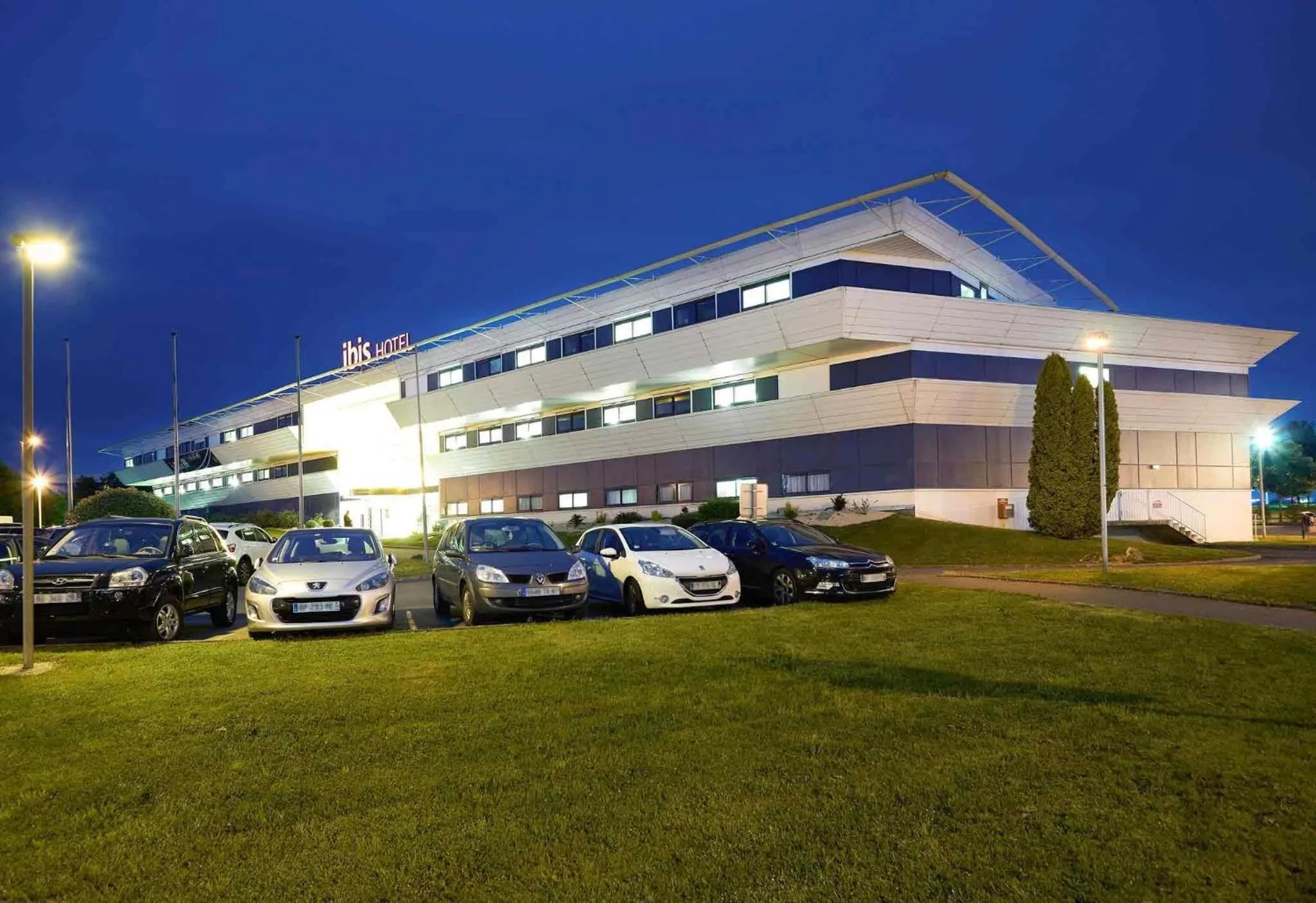 Property building in ibis Poitiers Site du Futuroscope