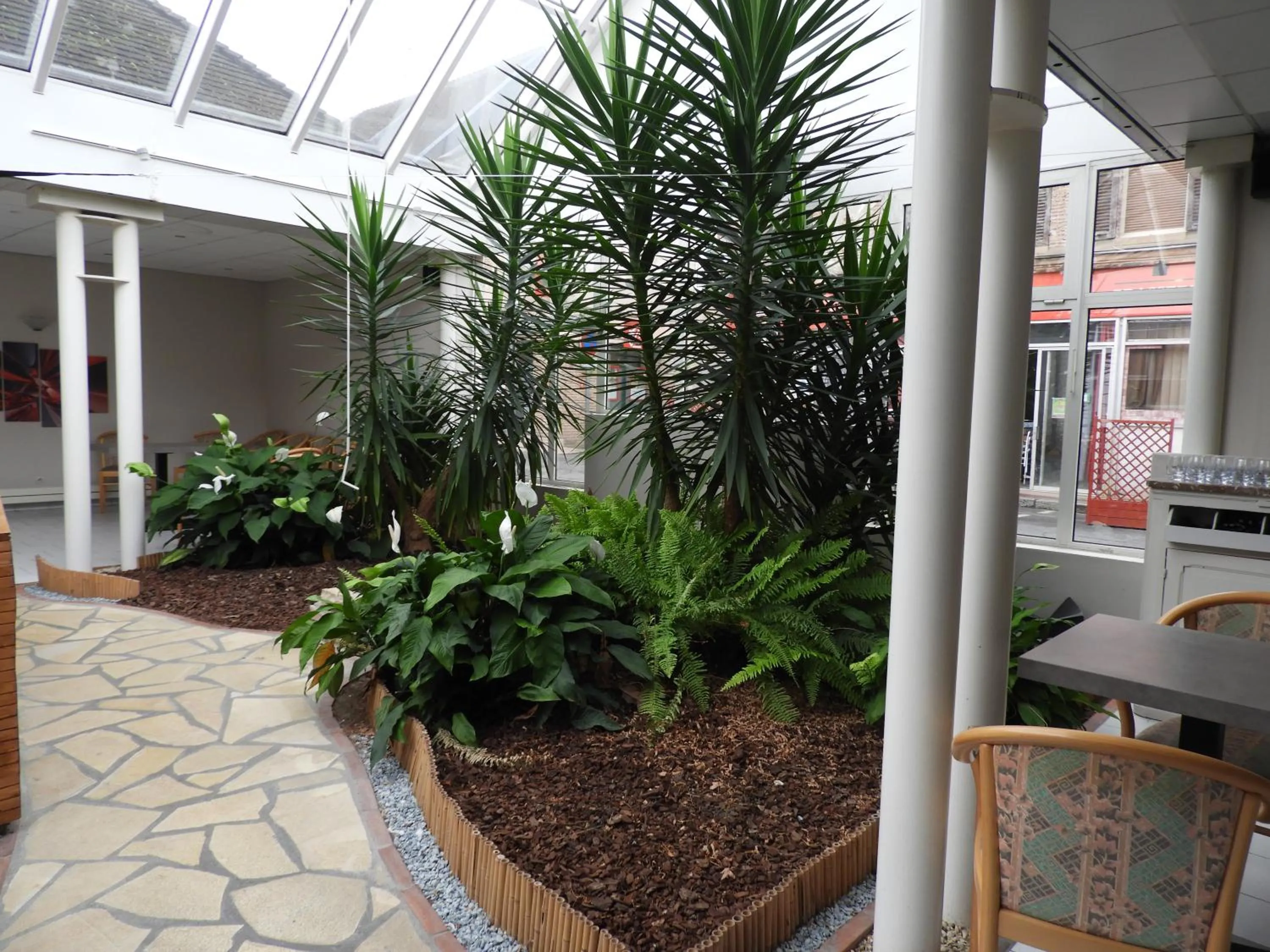 Garden view in Au Sauvage