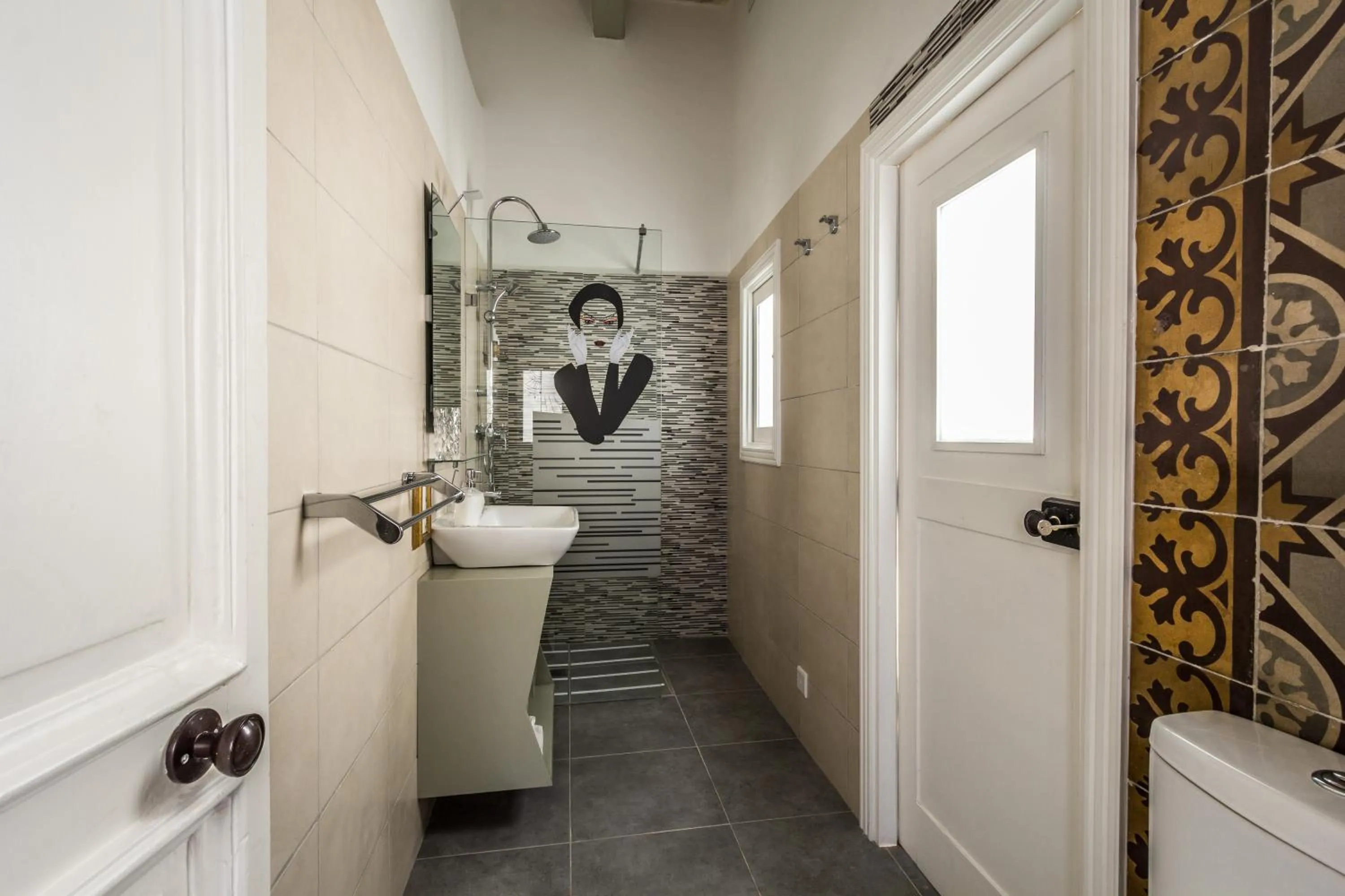 Shower in BOCO Boutique Hotel