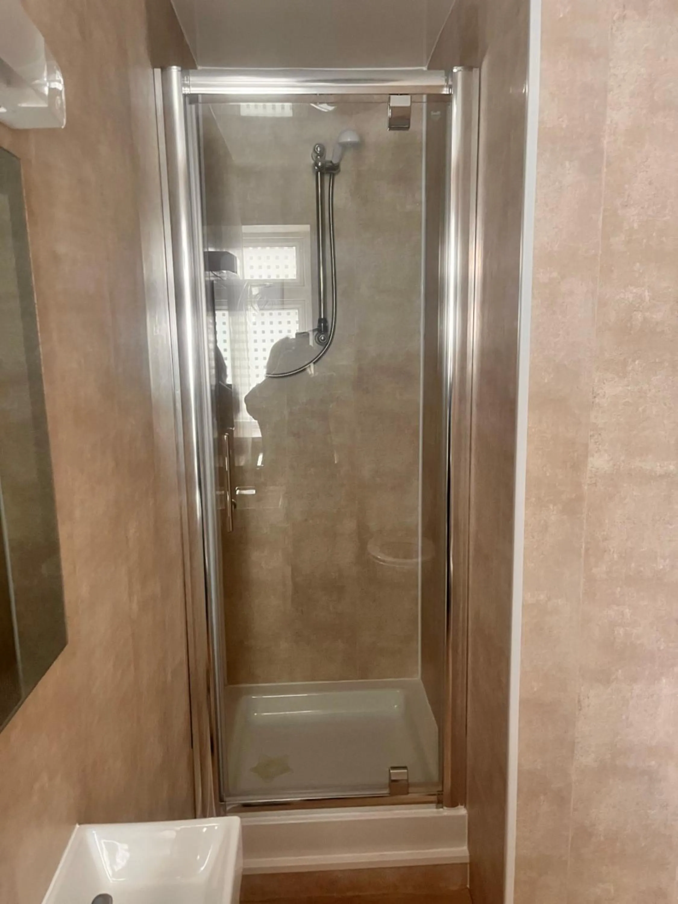 Shower in The Oxfordshire