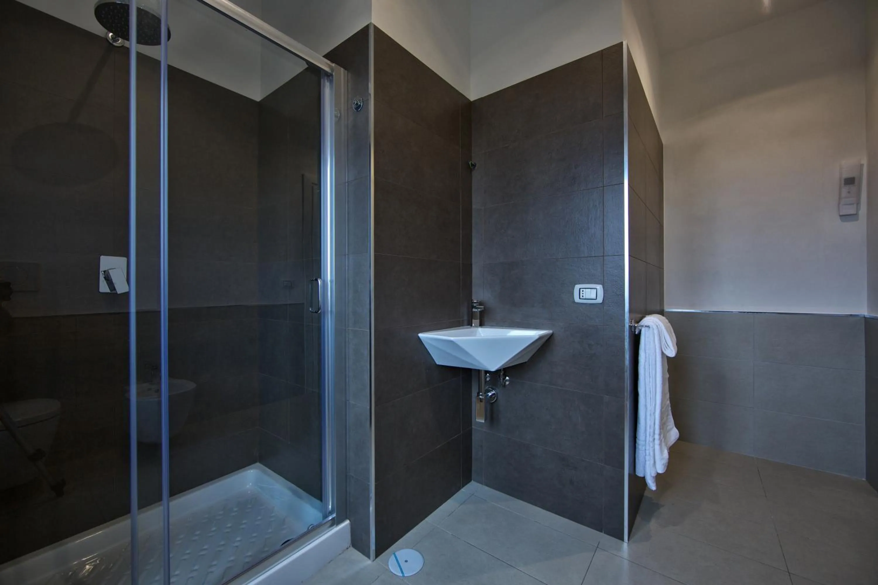 Bathroom in lepini suites affittacamere