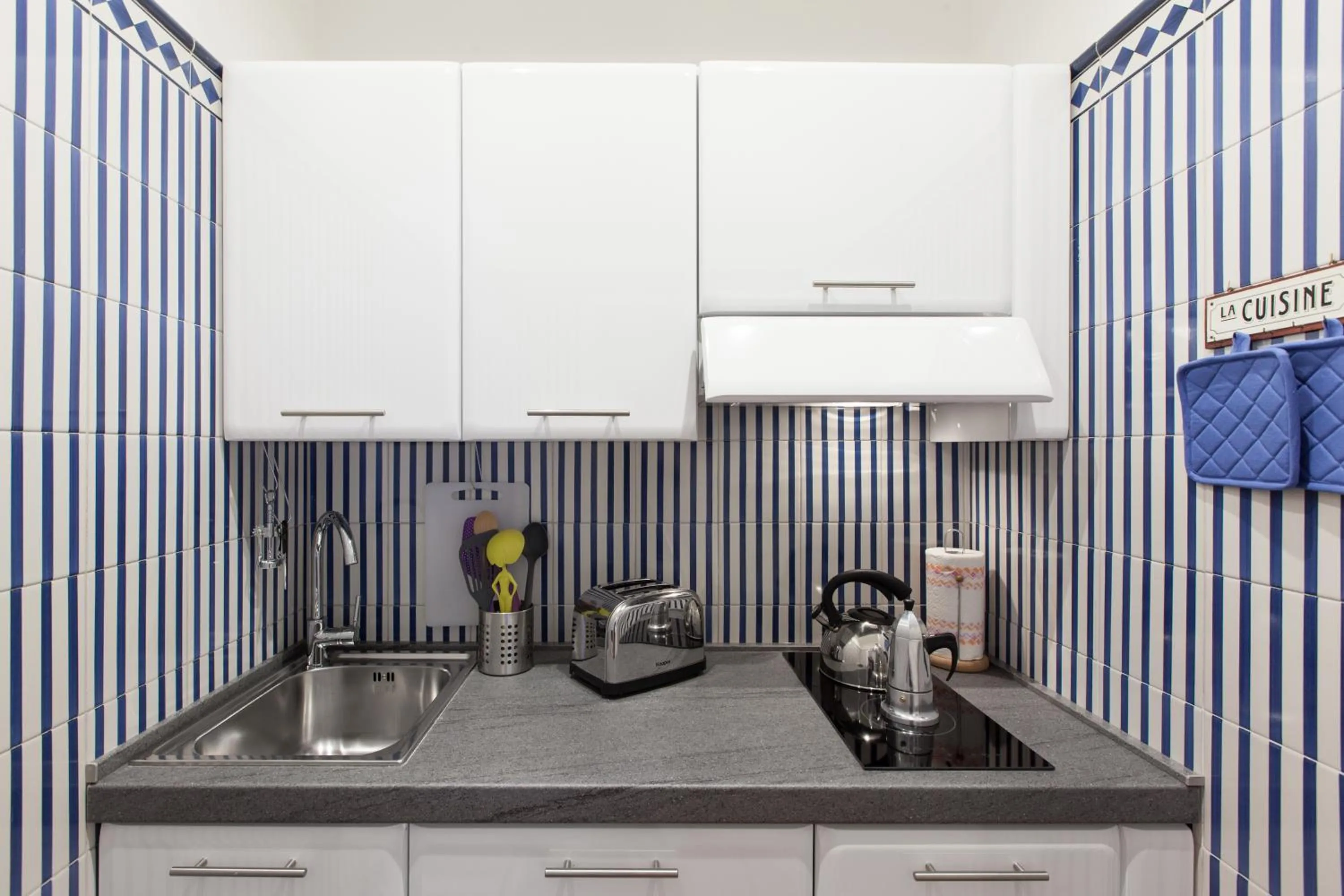 Kitchen or kitchenette in Urbana Lodge, Monti