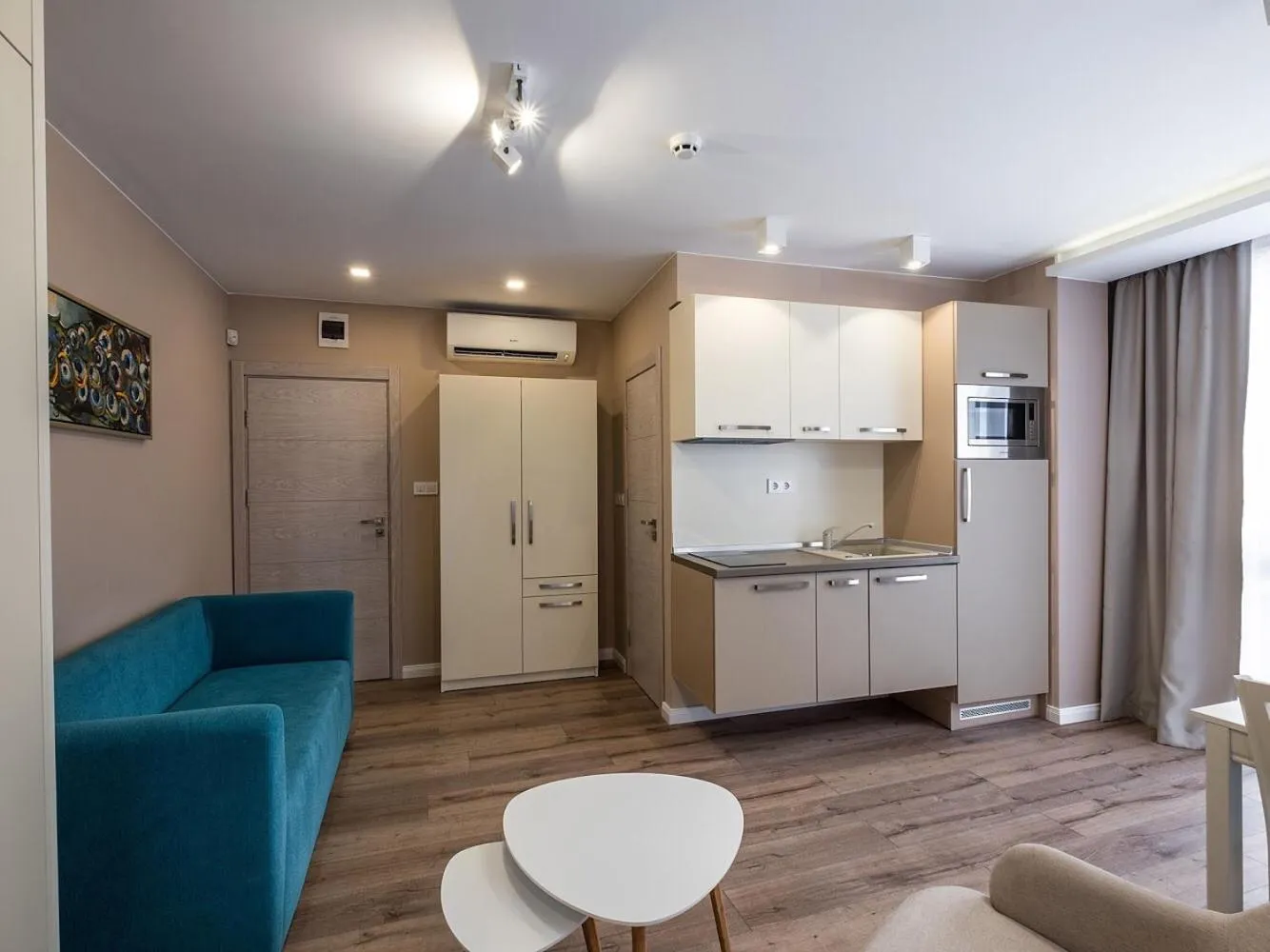 Caro Apartments & Rooms