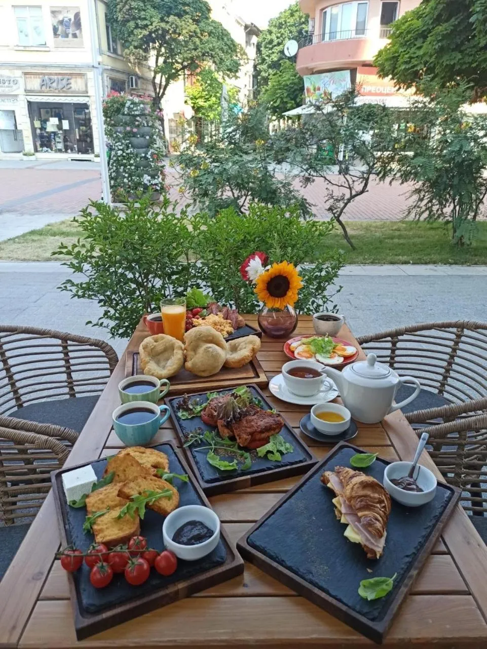 Breakfast in Caro Apartments & Rooms