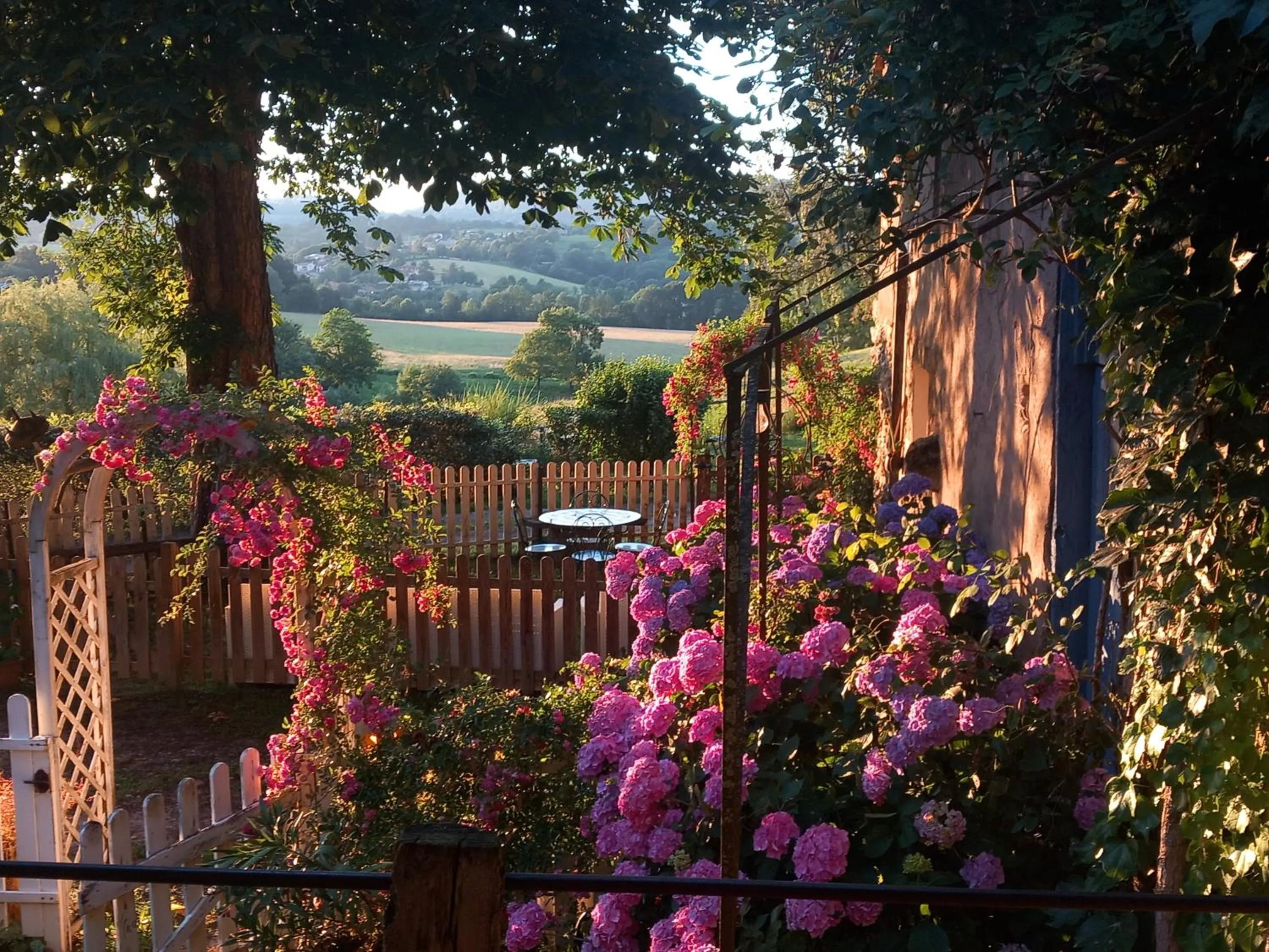 Natural landscape in la maison d'Anna chambres d hôtes