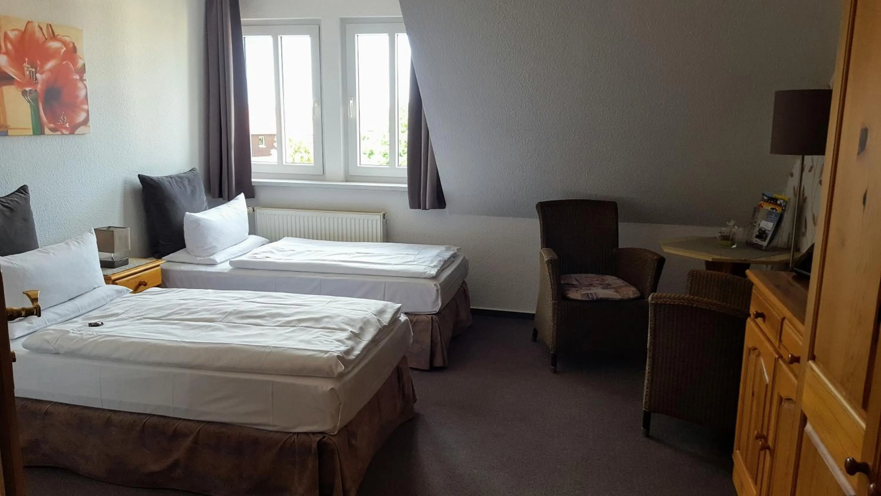 Photo of the whole room, Bed in Kurhotel Bad Suderode