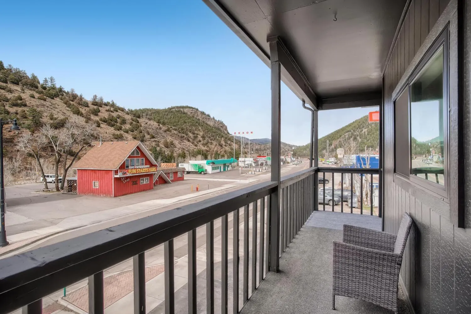 Property building in Uplift Inn