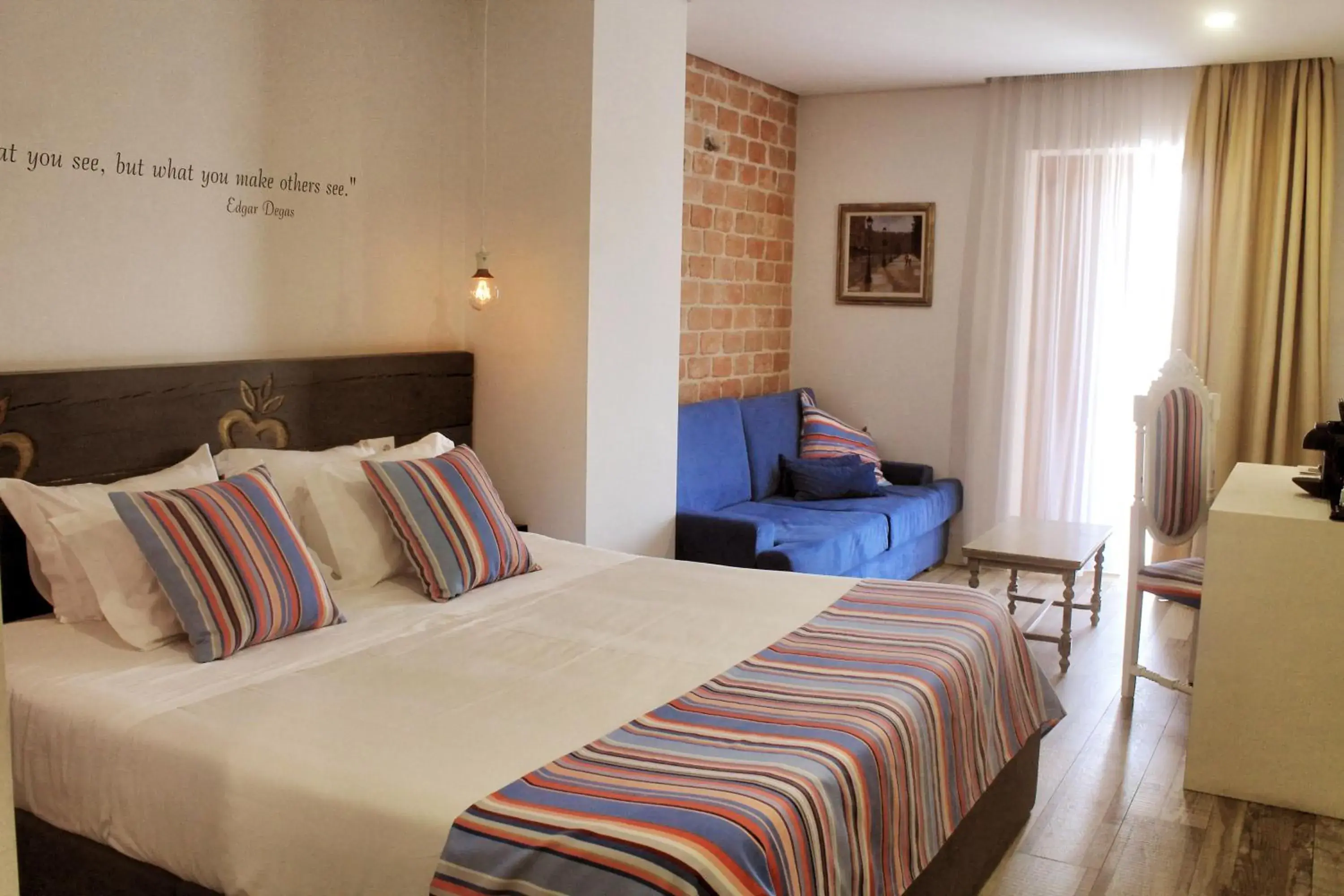 Large Double Room - single occupancy in Art'Otel Barcelos Large Double Room - single occupancy in Art'Otel Barcelos