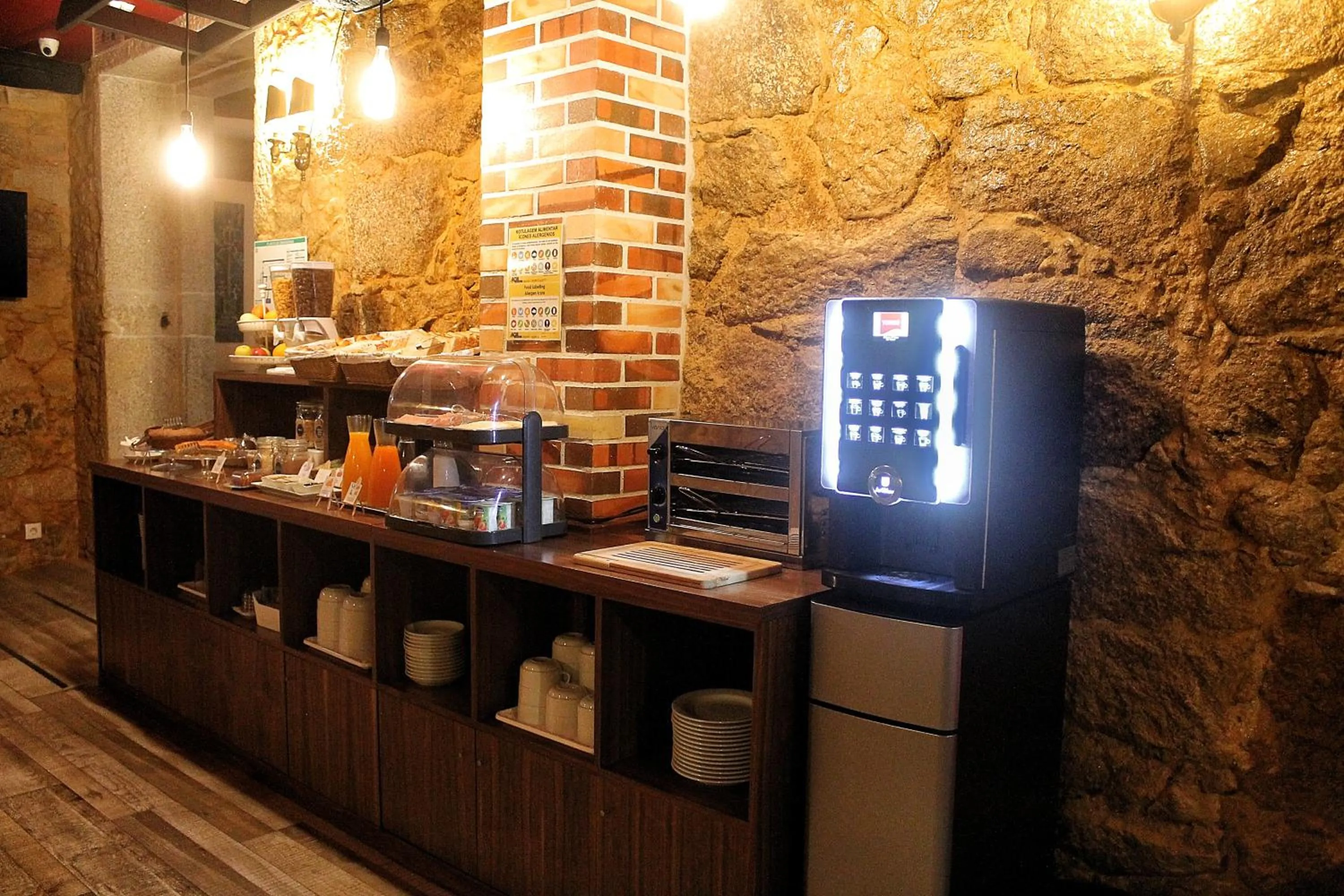 Breakfast in Art'Otel Barcelos