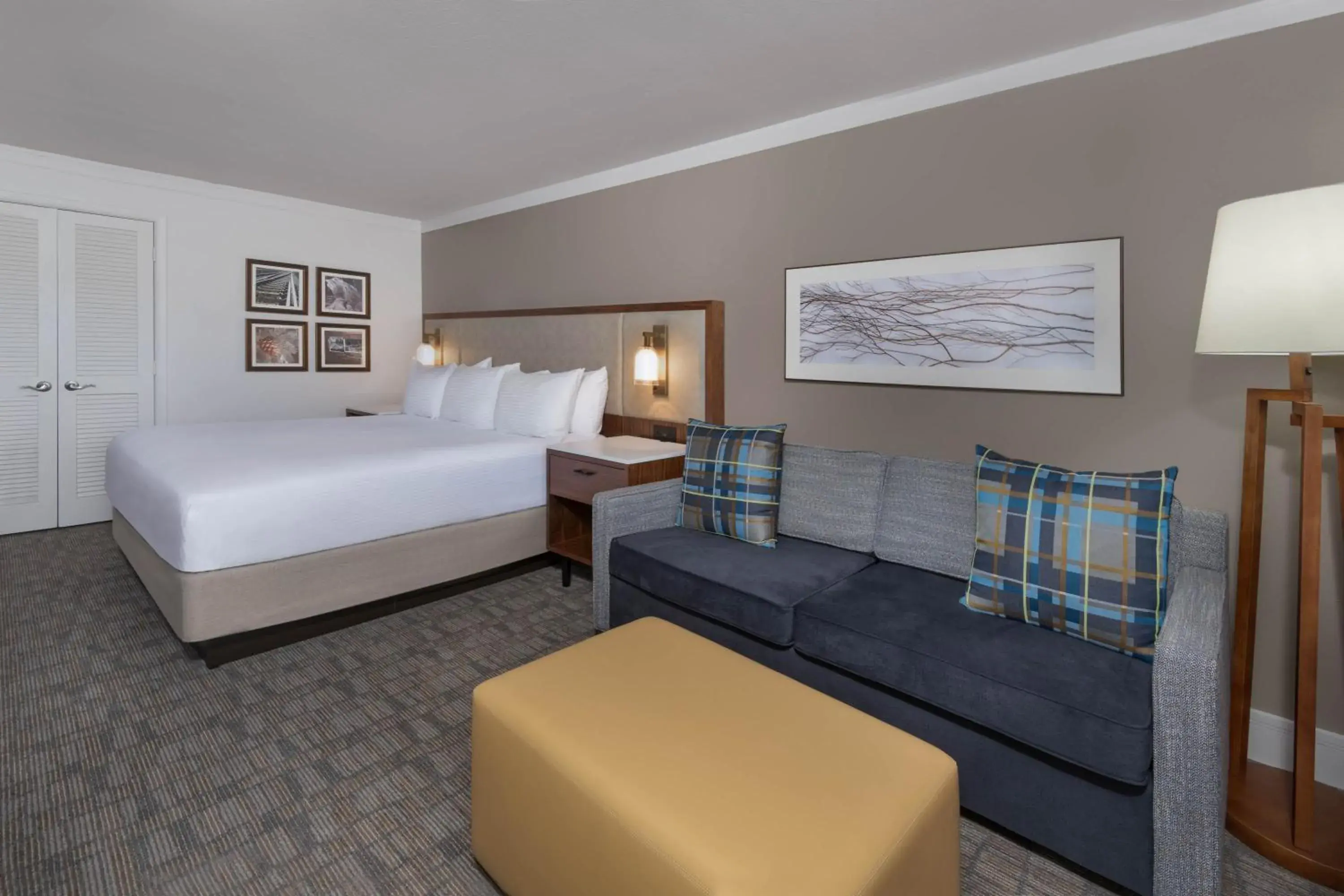 King Room with Sofa Bed and Mountain View in Cheyenne Mountain Resort, a Destination by Hyatt Hotels King Room with Sofa Bed and Mountain View in Cheyenne Mountain Resort, a Destination by Hyatt Hotels