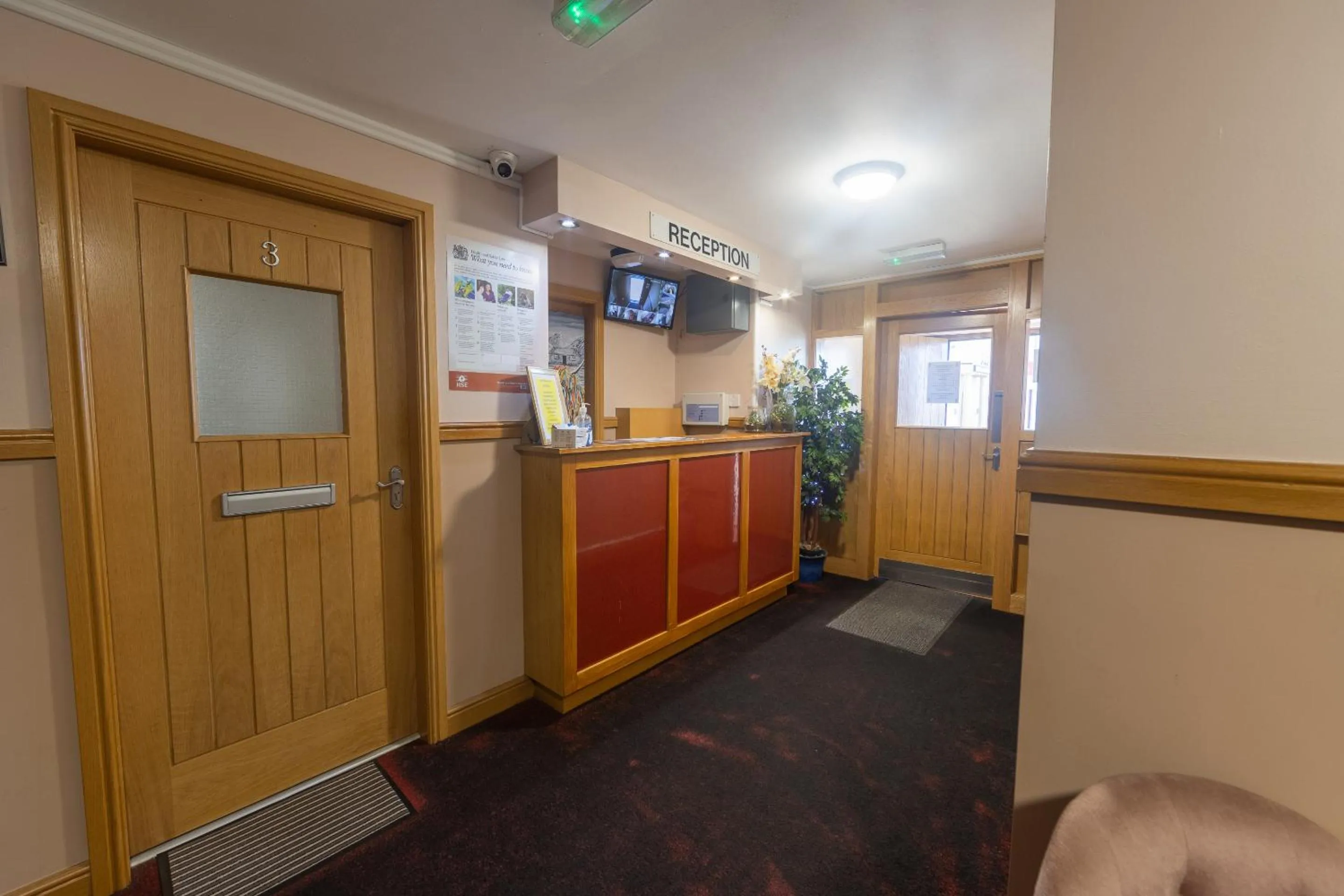 Lobby or reception in Quay Head View Aparthotel