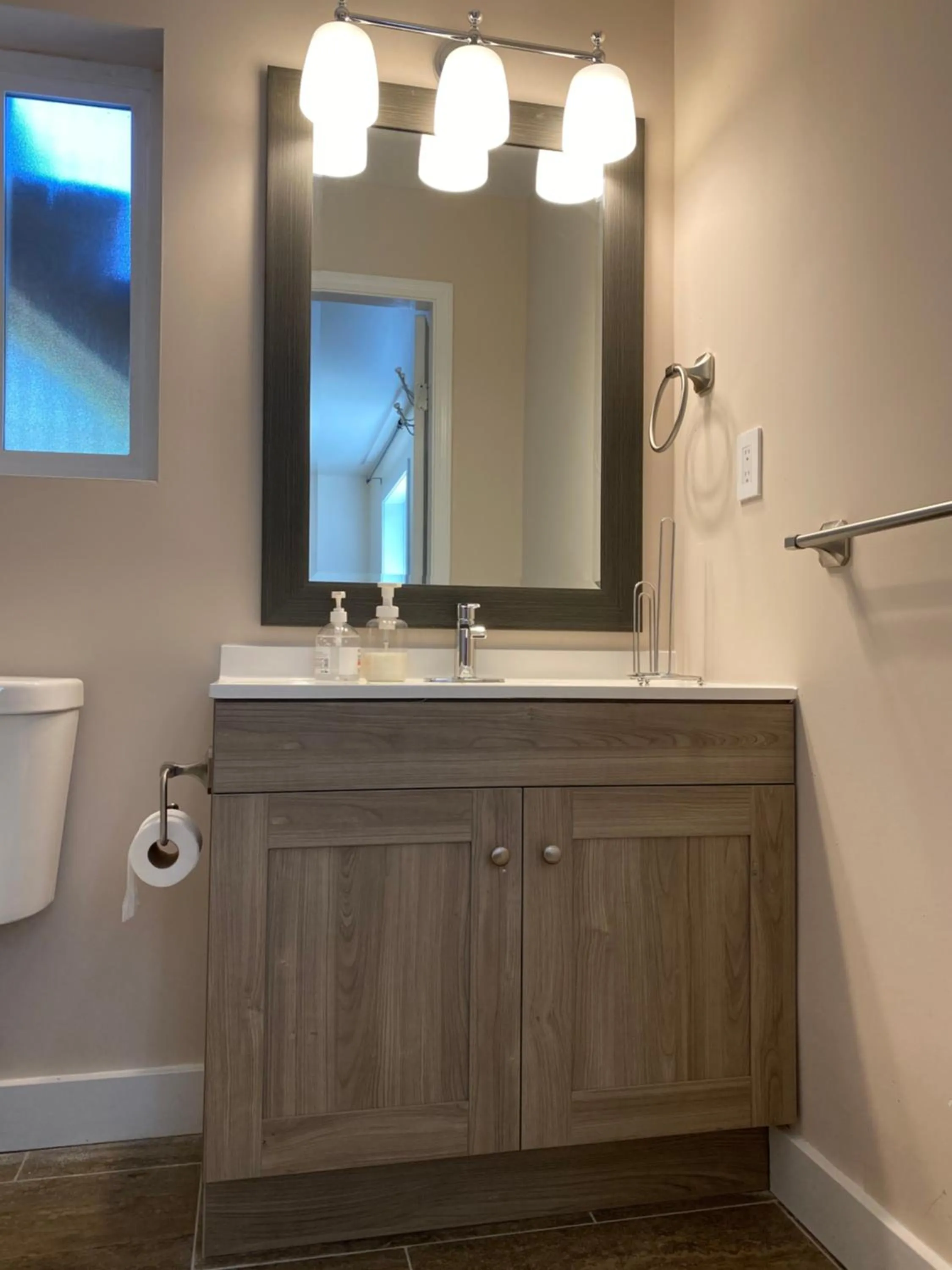 Richmond Vancouver Airport Comfy Home