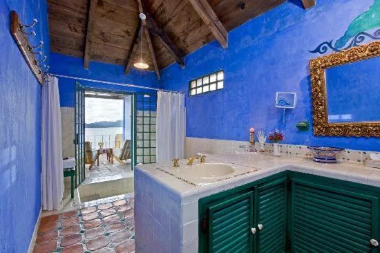 Bathroom in Hotel Casa Palopo